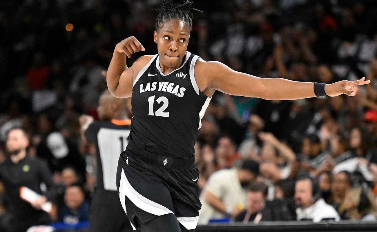 Chelsea Gray is Powerful X-Factor for Las Vegas Aces - Athlon