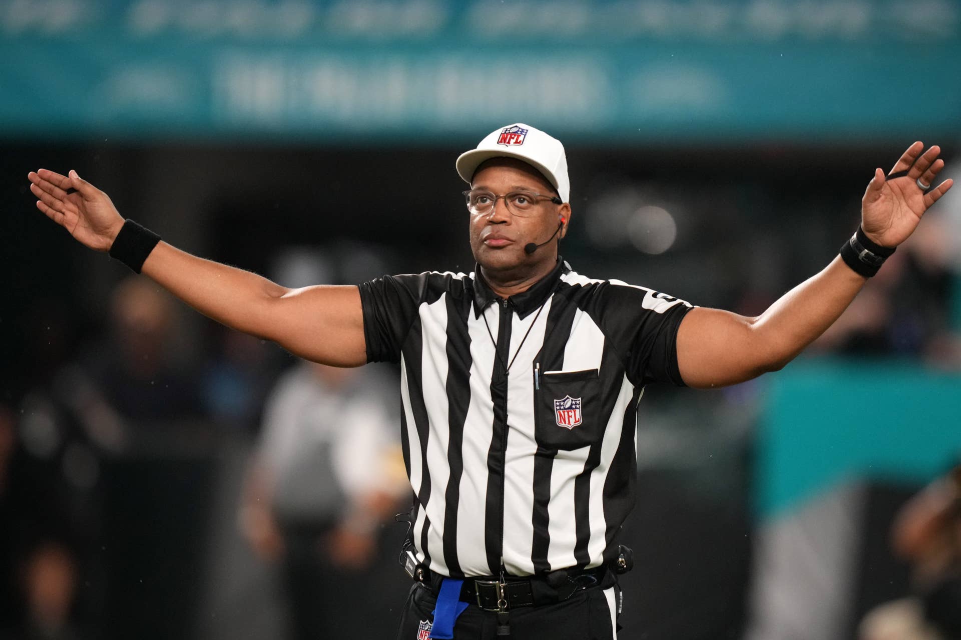Two Blown Calls By Referee Ron Torbert Swung Thursday Night Football ...
