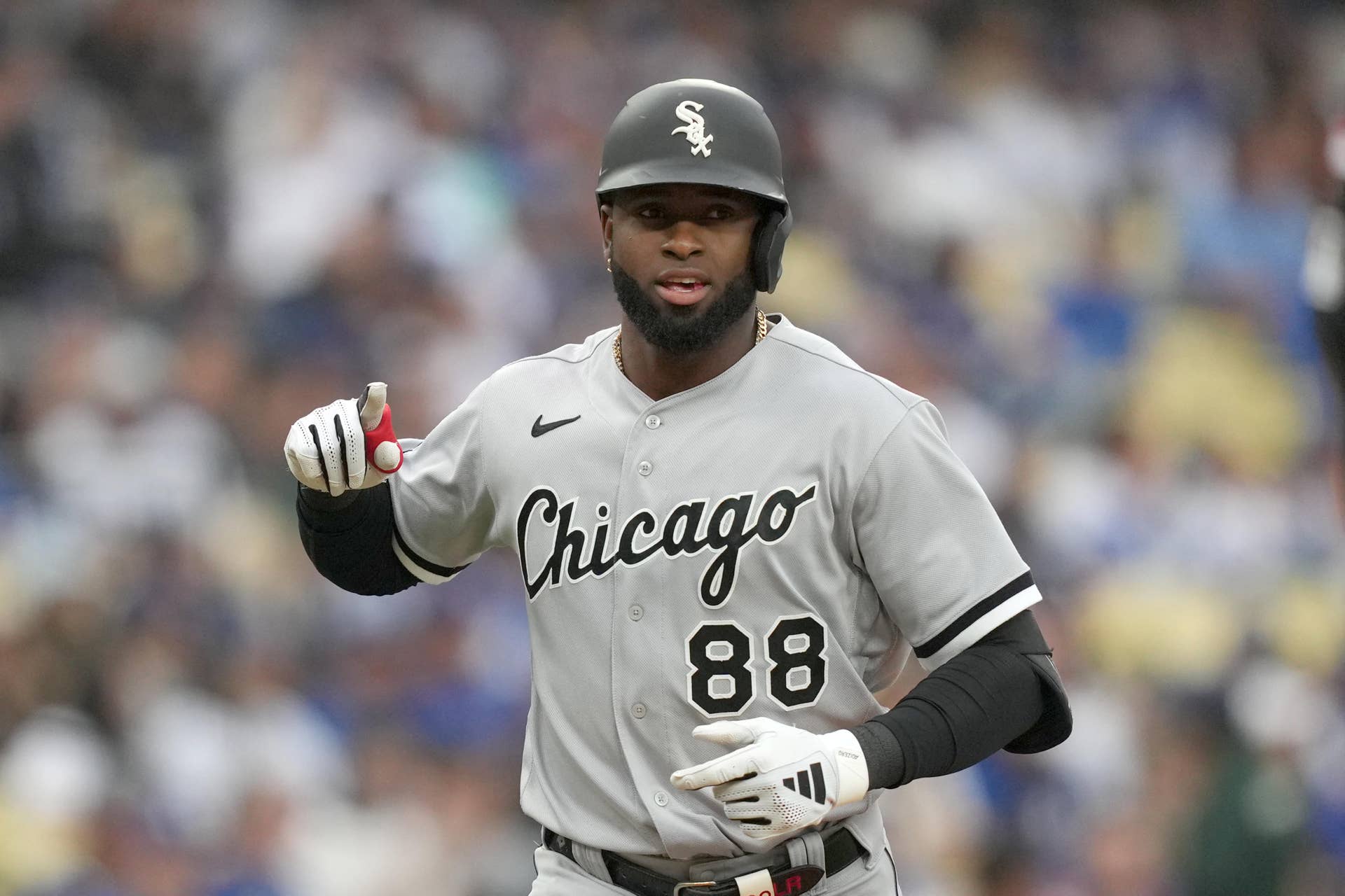 Luis Robert Jr. Update Surfaces After Absence From White Sox