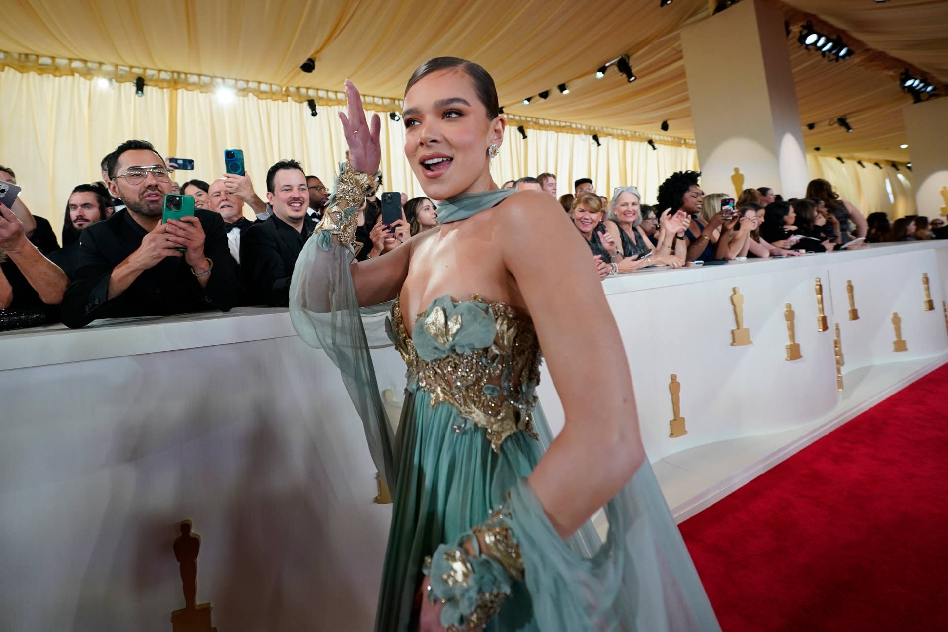 Buffalo Bills' Josh Allen's Fianc Hailee Steinfeld Stuns Fans With Outfit  at Movie Premiere - Athlon Sports