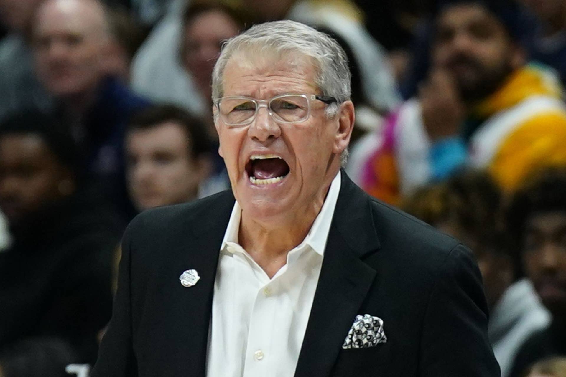 Geno Auriemma’s 2 Statements Proven Wrong After Dawn Staley Incident ...