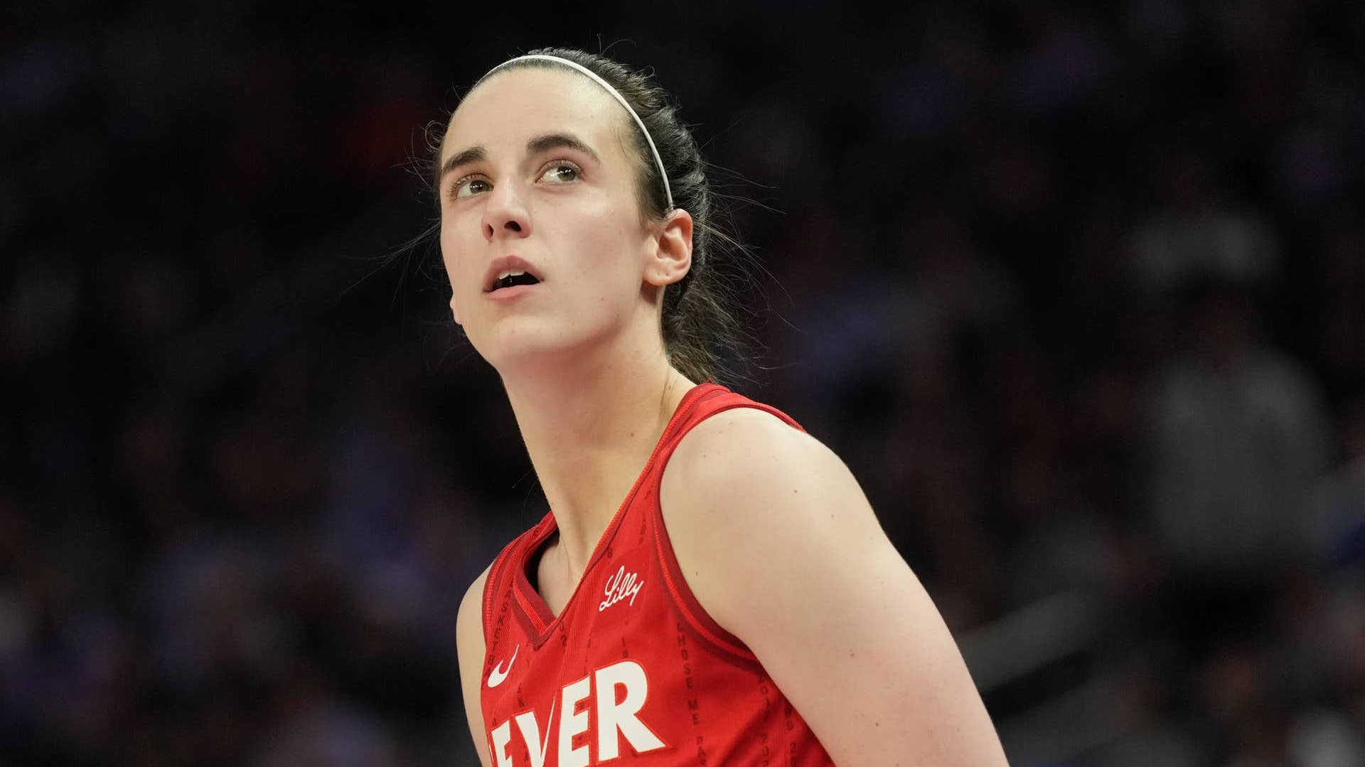 Caitlin Clark Leaves Court in Pain During Fourth Game Back From Injury - Athlon