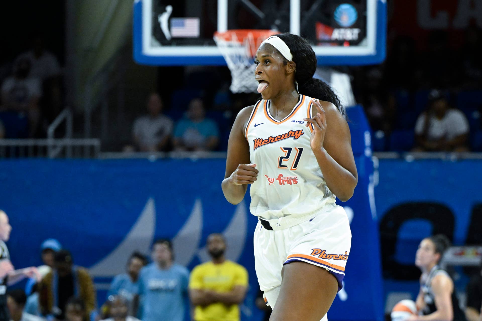 WNBA Player Receives Unexpected Offer During Her Sixth Season - Athlon