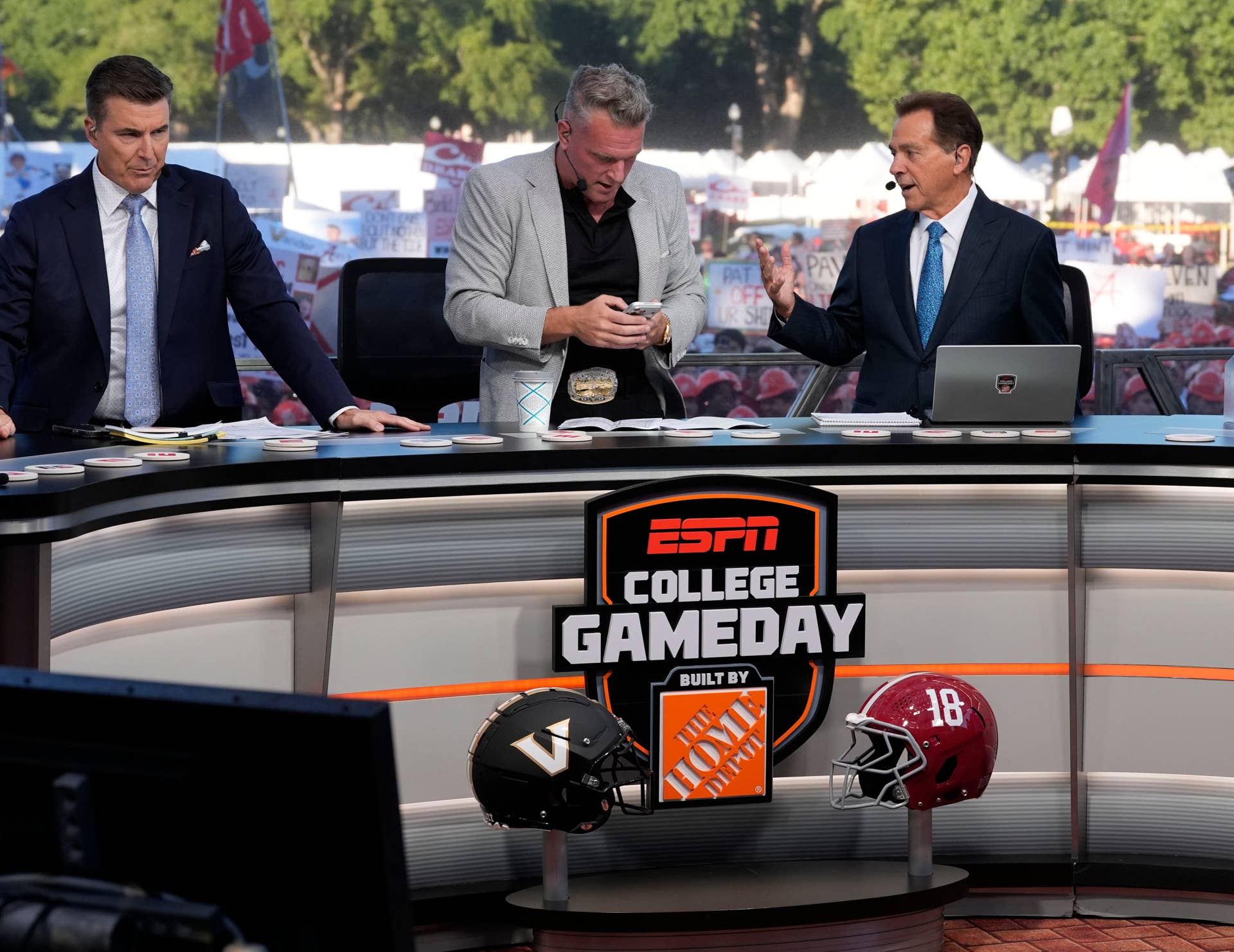 Where Will ‘College GameDay’ Be for Week 7? Location Revealed - Athlon ...