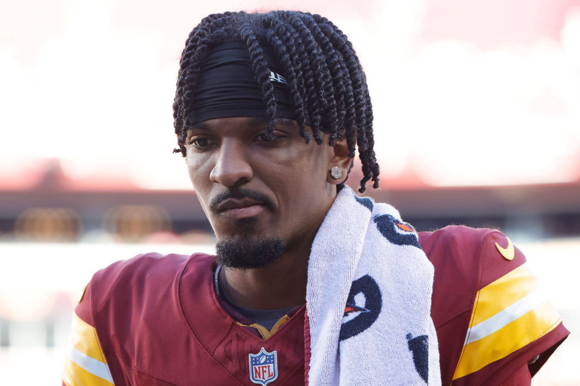 jayden daniels mom jersey dress PHOTOS: Jayden Daniels' Mother Has Social Media Going Wild Over Her Custom Outfit For 'Thursday Night Football'