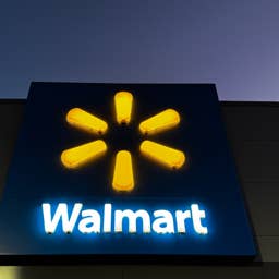 Walmart's 'Beautiful' Outdoor Solar Path Lights Are Just $8 for a 6-Pack