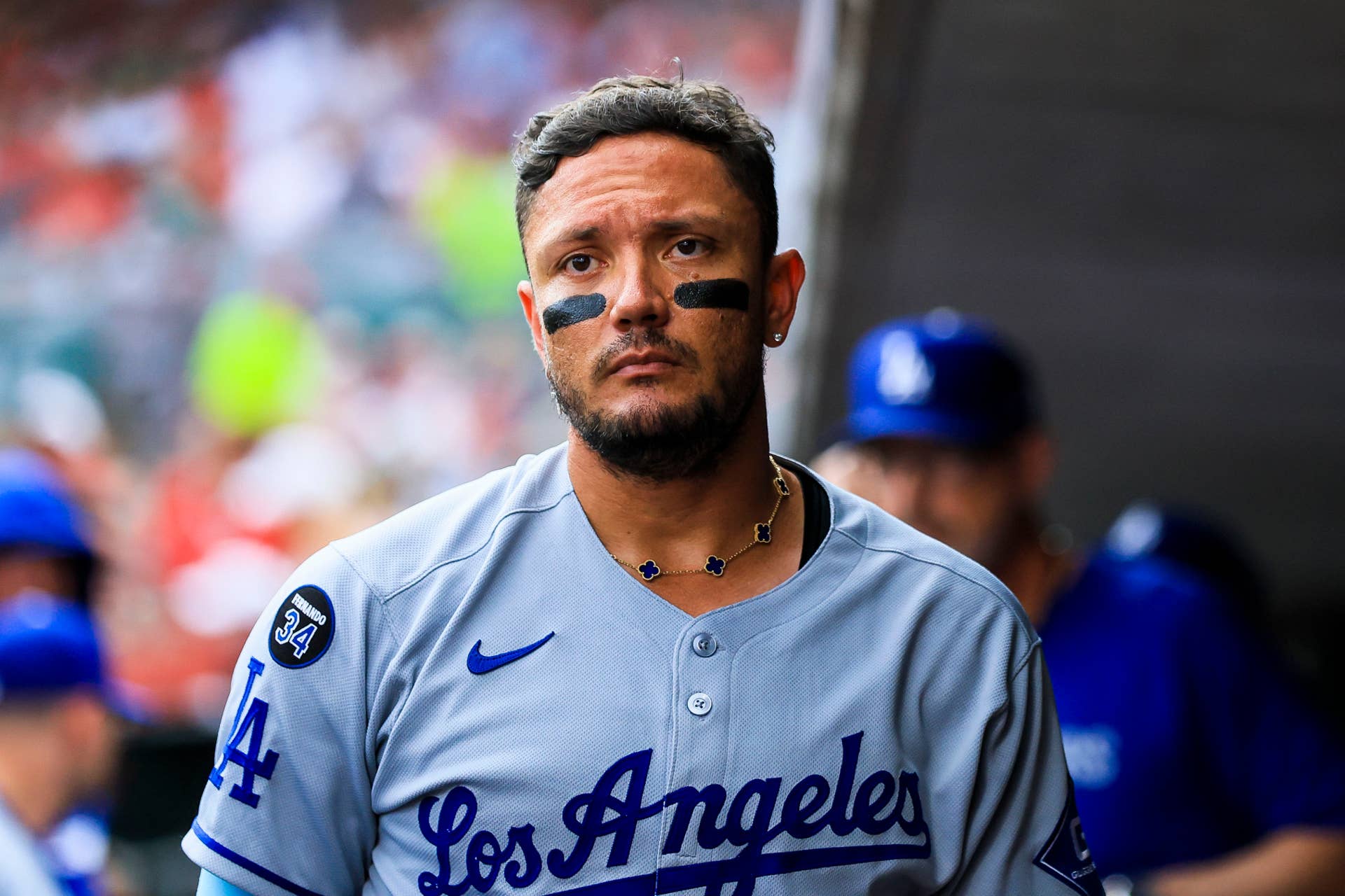 Dodgers Celebrate Miguel Rojas Reaching 1,000 Career Hits - Athlon