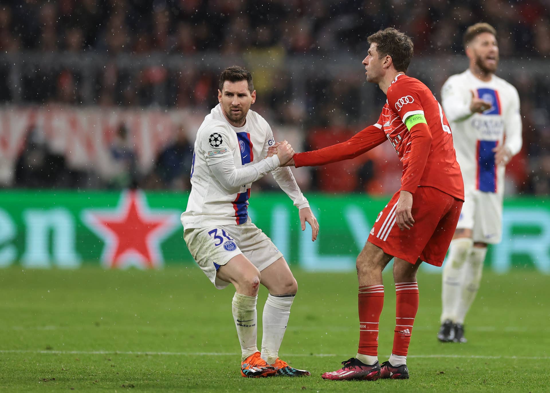 lionel-messi-vs-thomas-muller-head-to-head-stats-who-won-more-athlon
