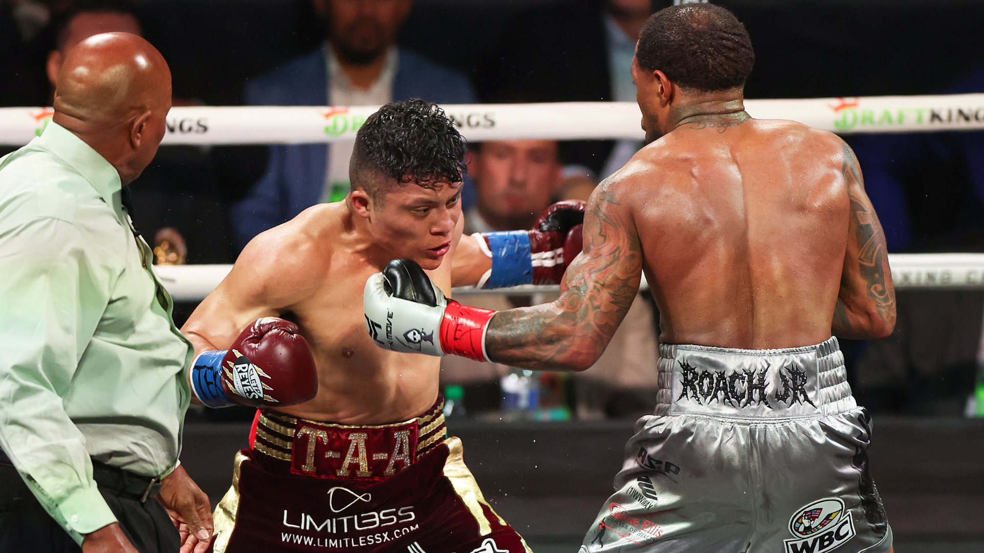 Isaac ‘Pitbull’ Cruz vs Lamont Roach: Results and Highlights - Athlon