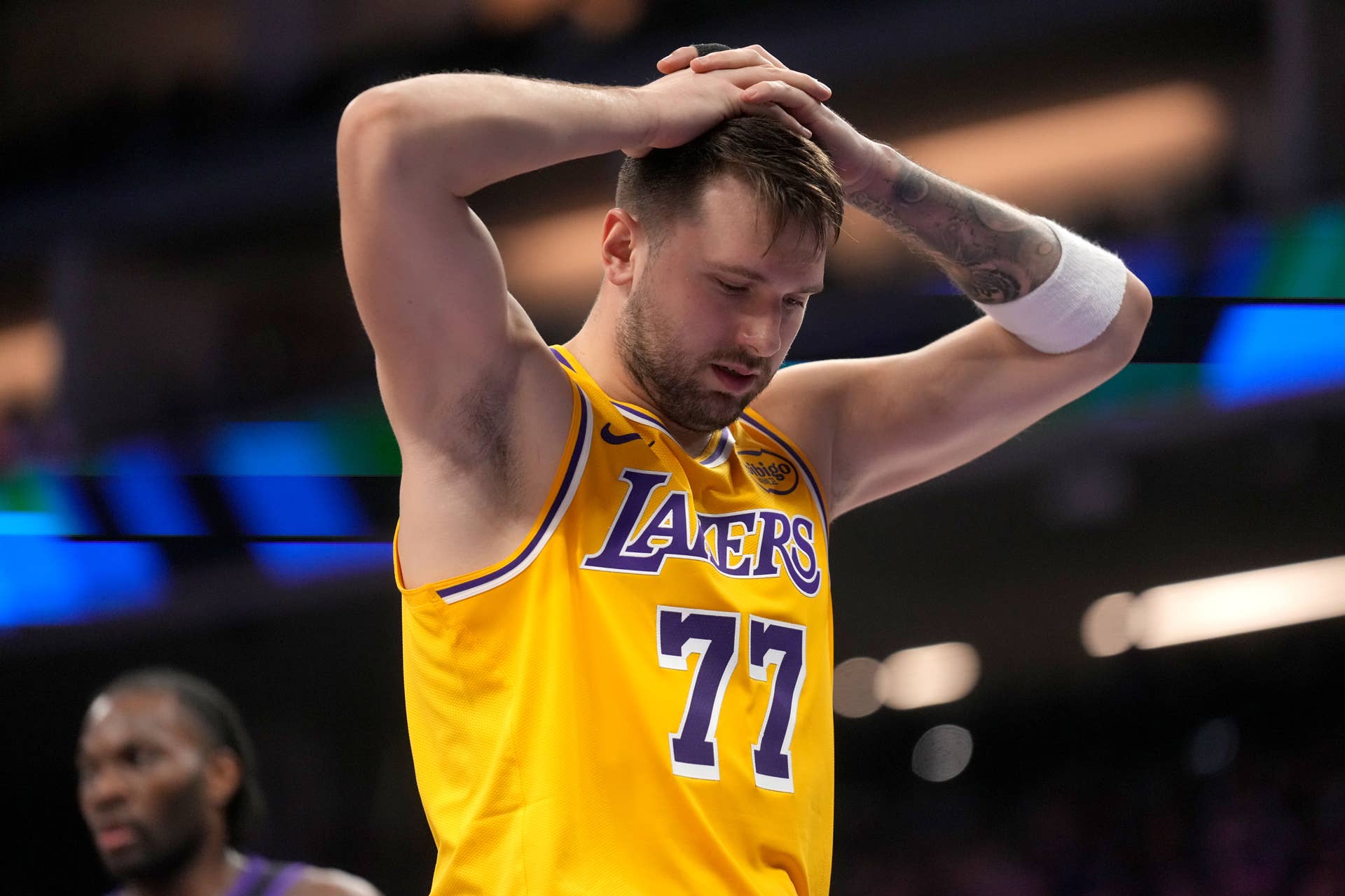 Lakers Make Luka Doncic Announcement After Leaving 76ers Game
