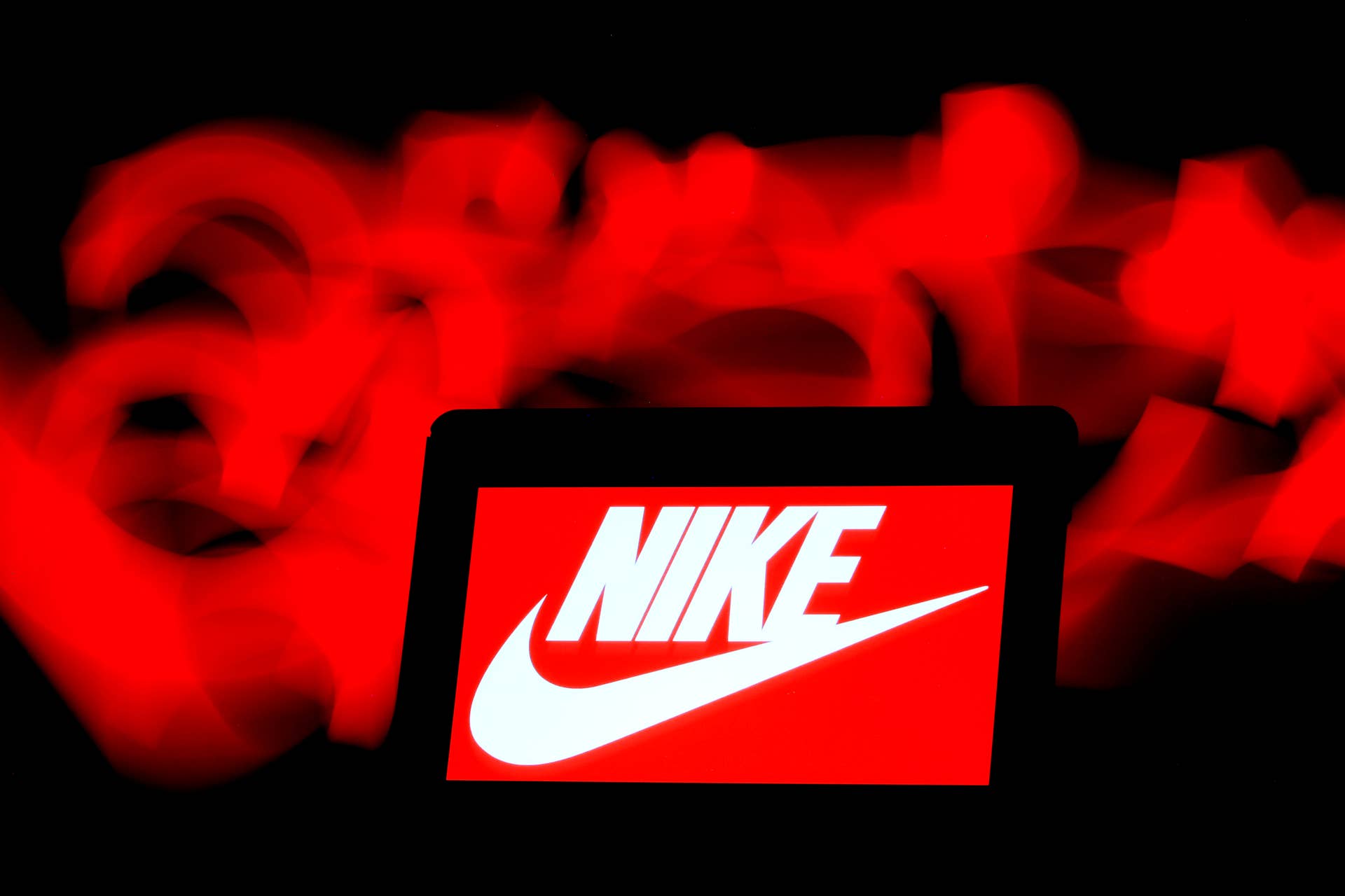 Nike s 80 Air Max Sneakers Are Like Walking On Clouds Athlon nike-s-80-air-max-sneakers-are-like-walking-on-clouds-athlon