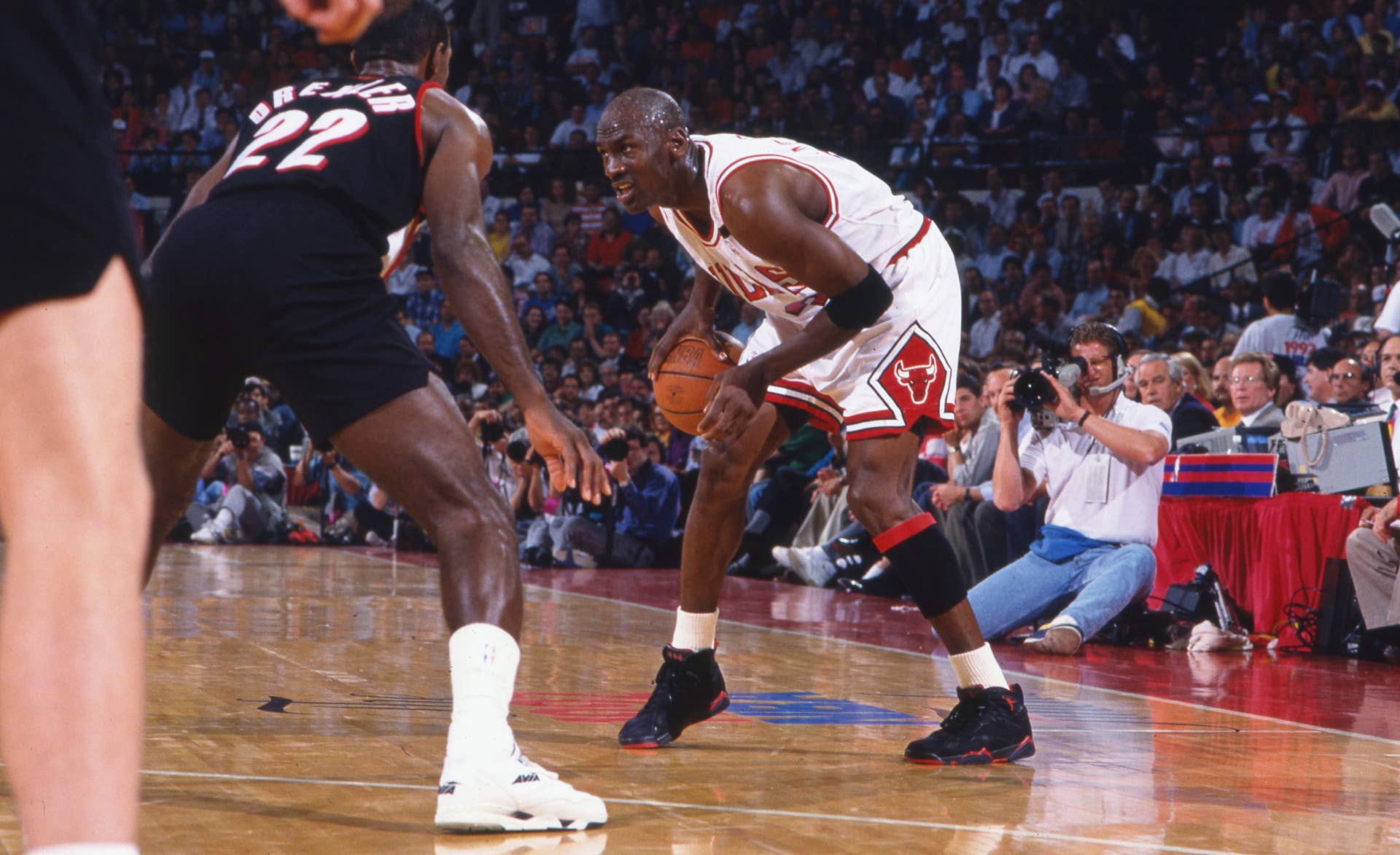 ◆JORDAN ジョーダン　インサート　NBA Every Air Jordan MJ Wore in the NBA Finals — Where to Buy Now - Athlon