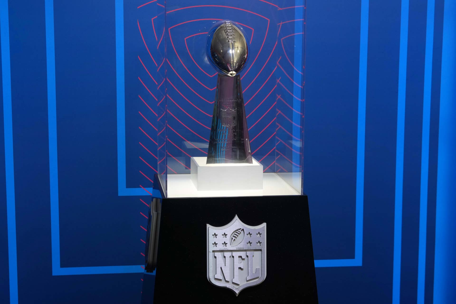 Starting a Fantasy Football League? What First-Time Commissioners