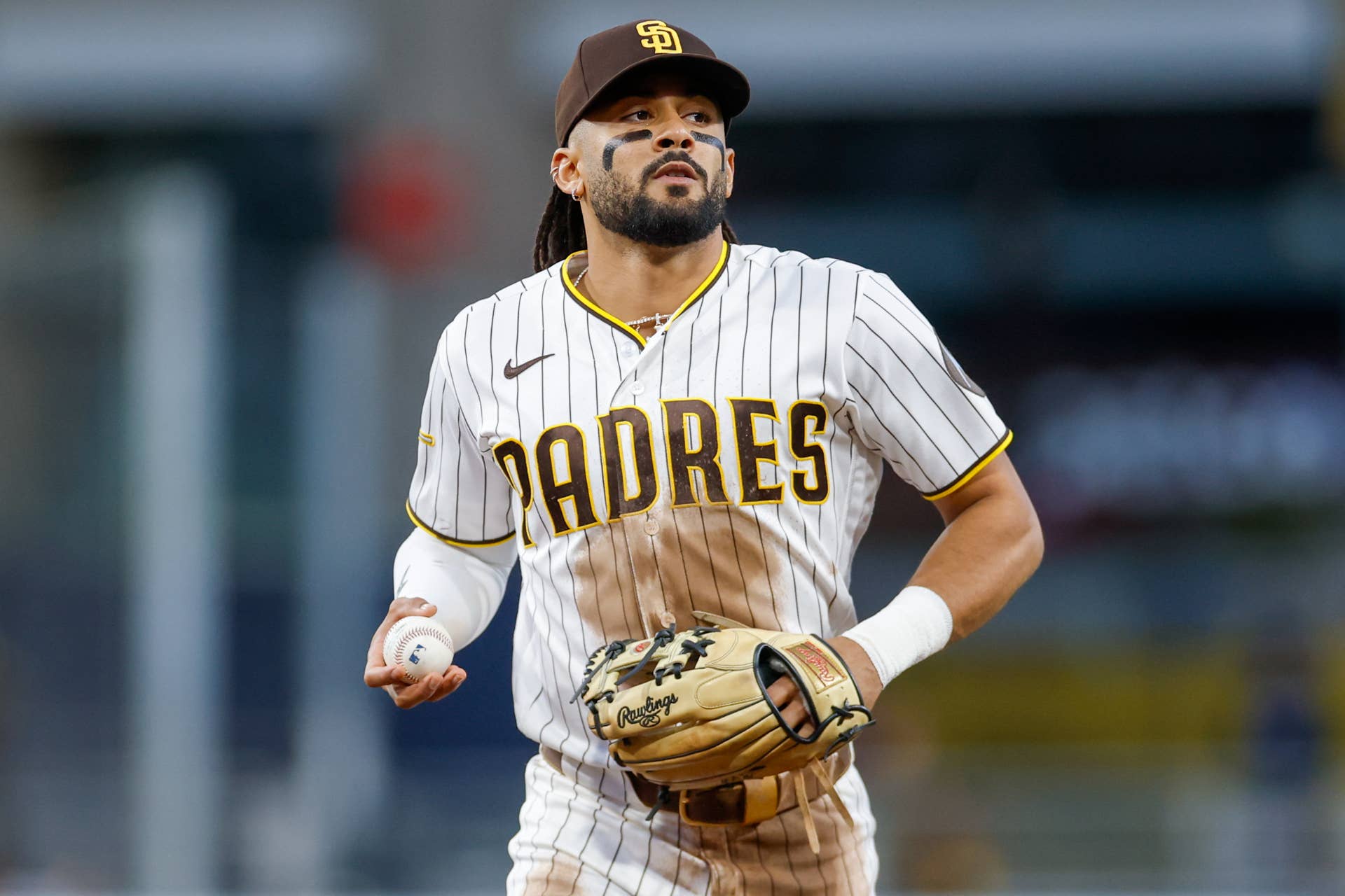Padres Seek Eighth Straight Win Against Struggling Mariners
