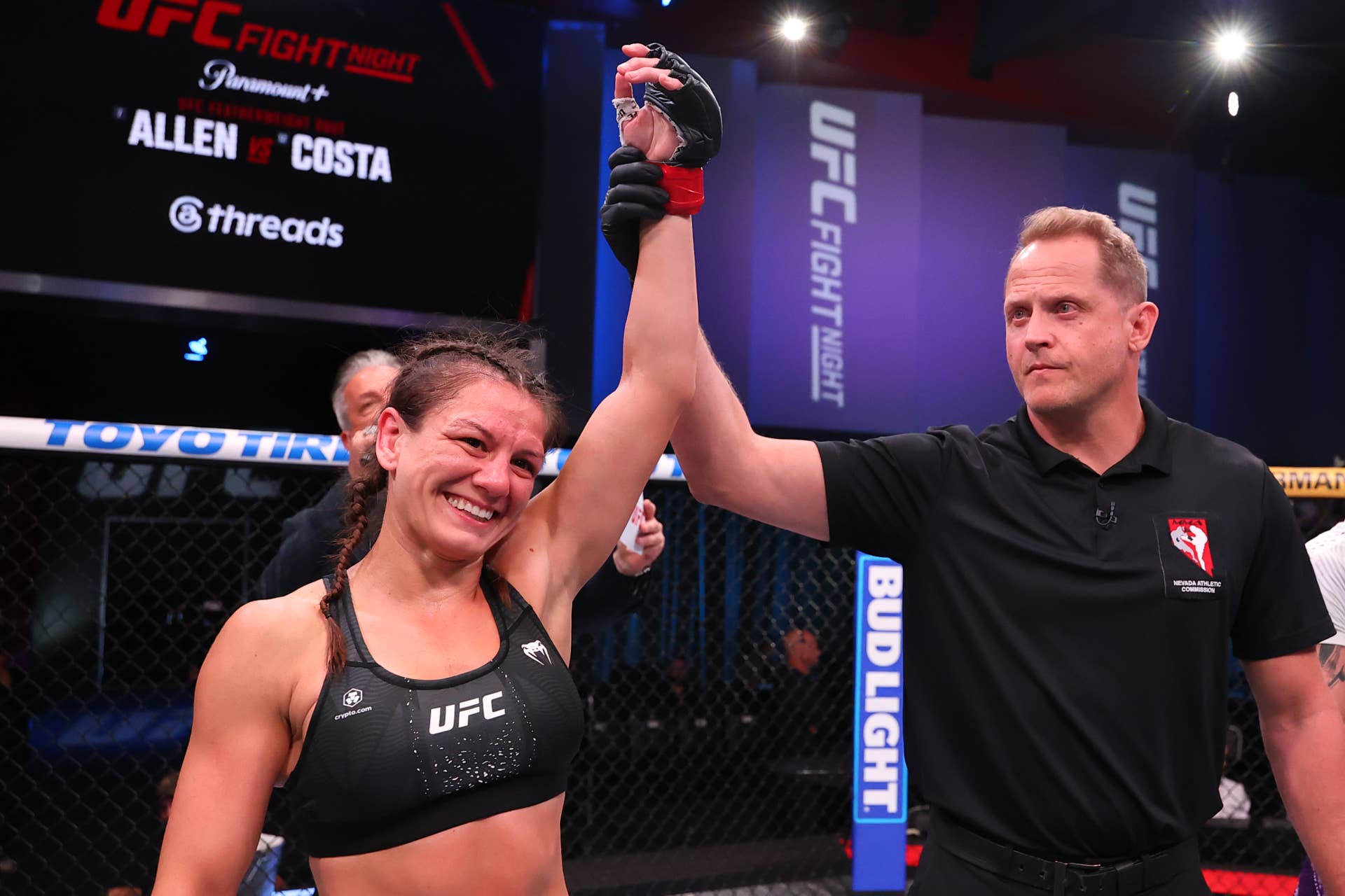 Alice Reed Ufc Alice Ardelean Scores First-Ever 'Capsule Lock' in UFC History ...