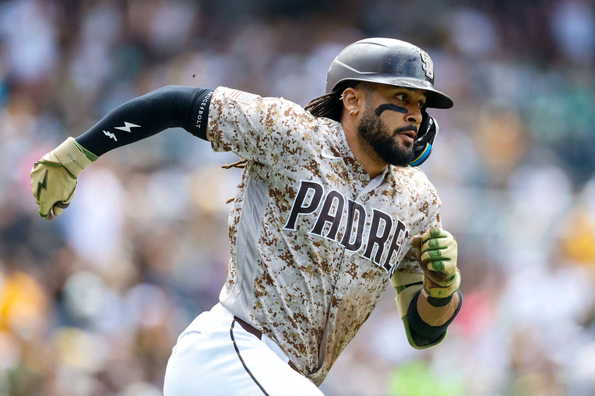 How do you score in baseball Runs, Home Runs, Sac Fly, Base Hit, and more