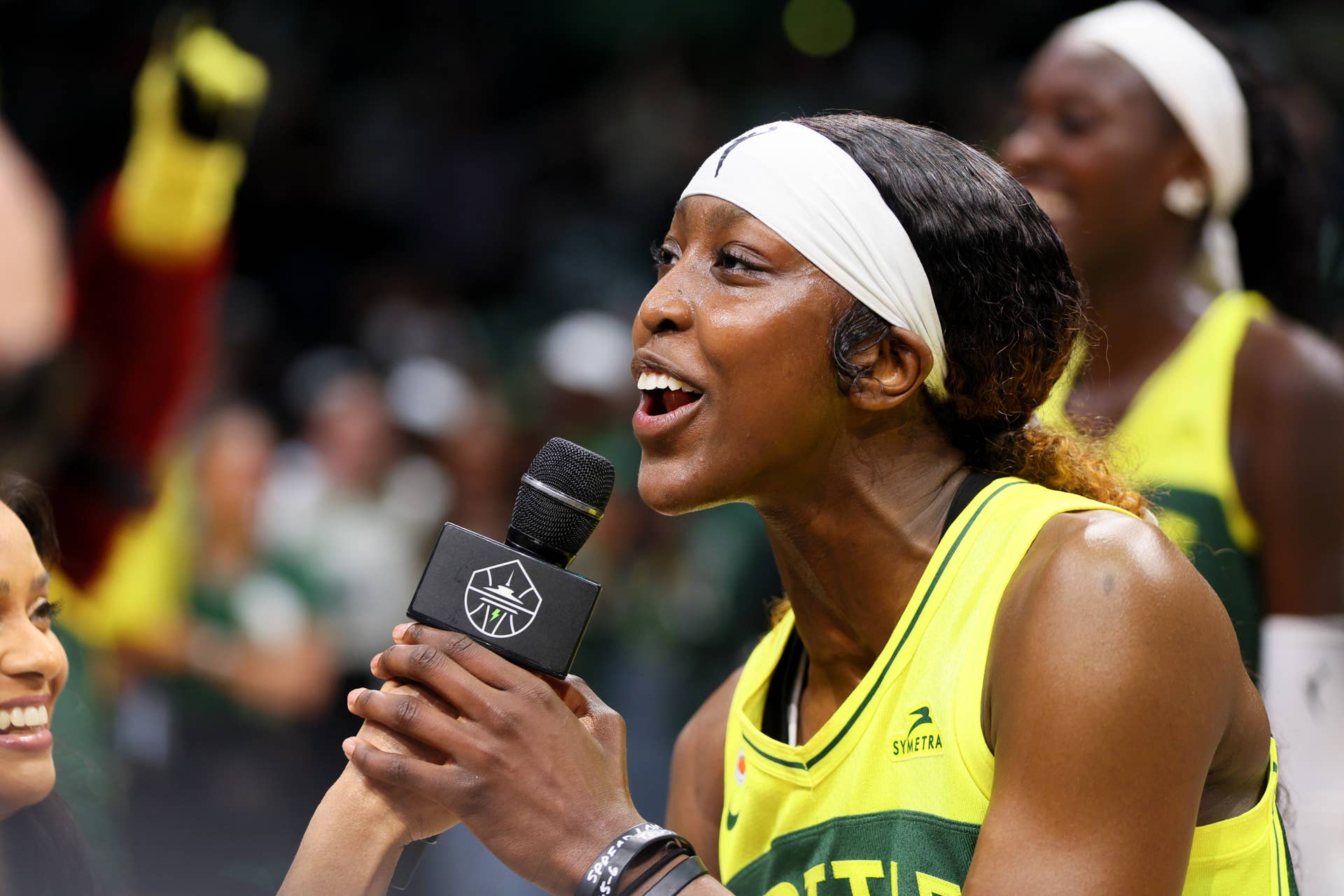 Flau'jae Johnson Reacts After First Storm Win in 12 Games - Athlon