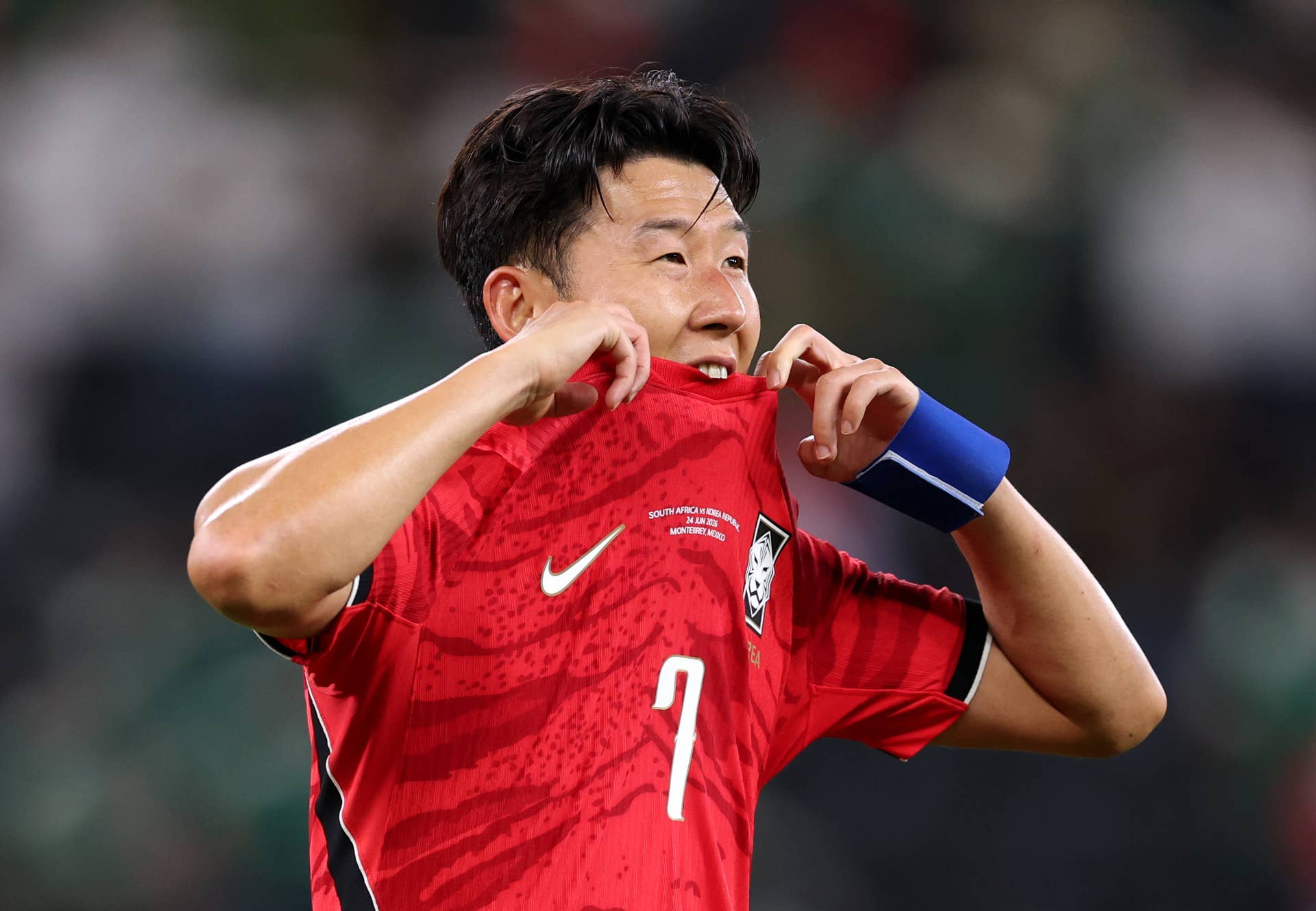 韓国代表に内紛疑惑浮上！ホン・ミョンボ監督がソン・フンミンに「何を