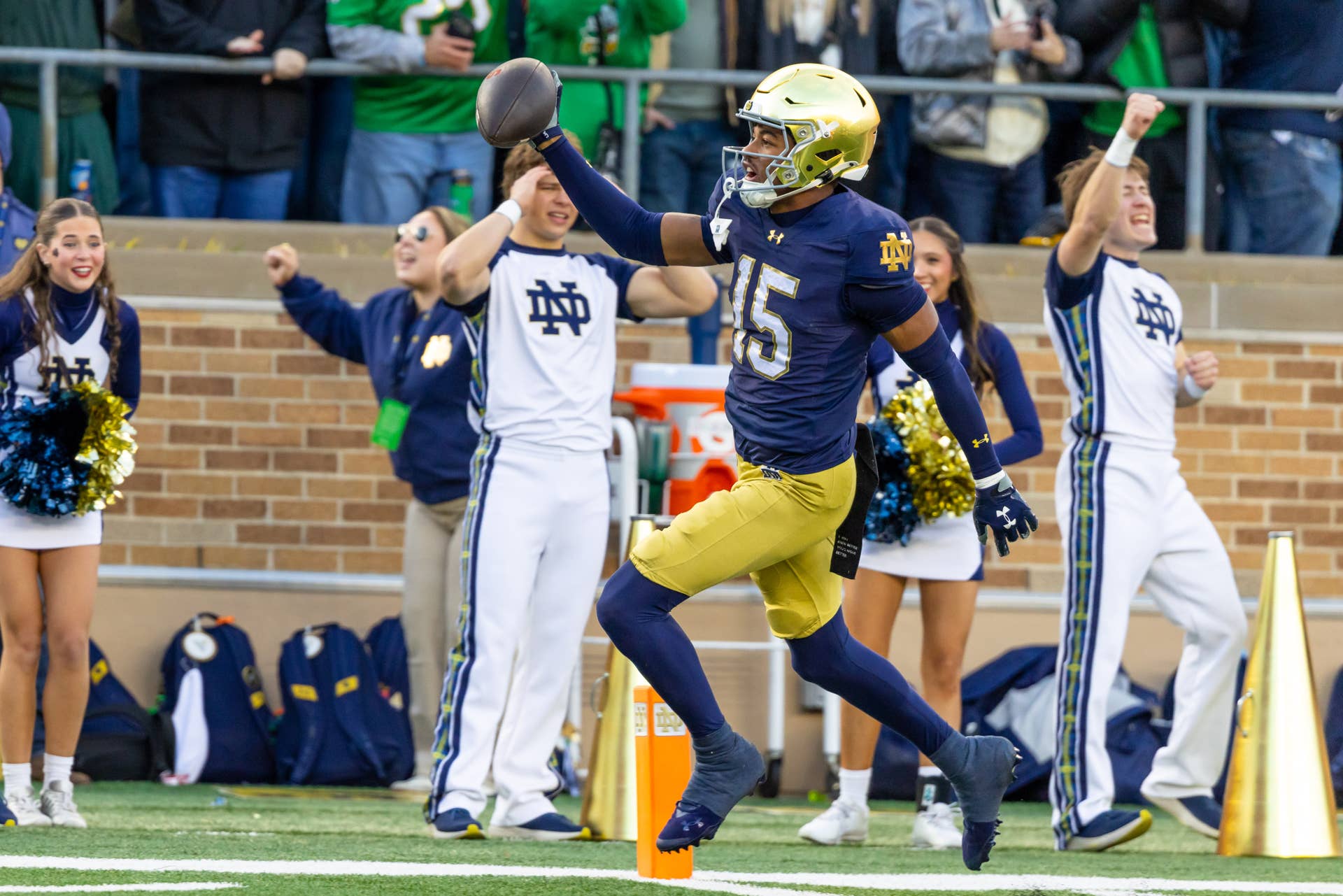 2027 NFL Draft Scouting Report: Notre Dame CB Leonard Moore - Athlon