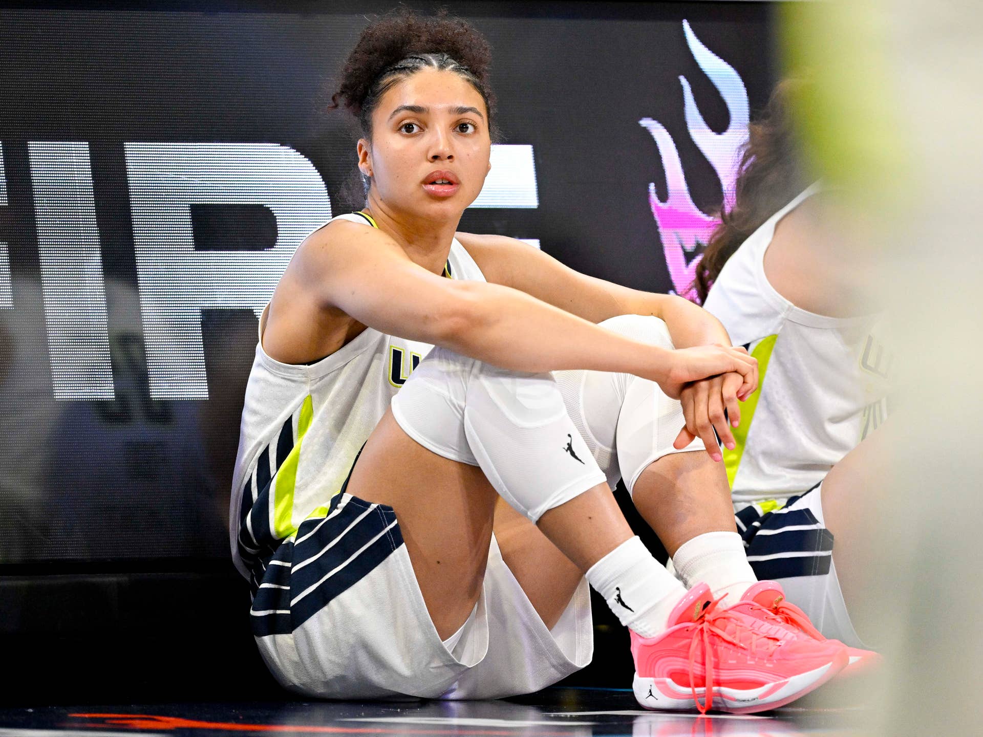 Dallas Wings geben am Sonntag Neuigkeiten zu Azzi Fudd bekannt