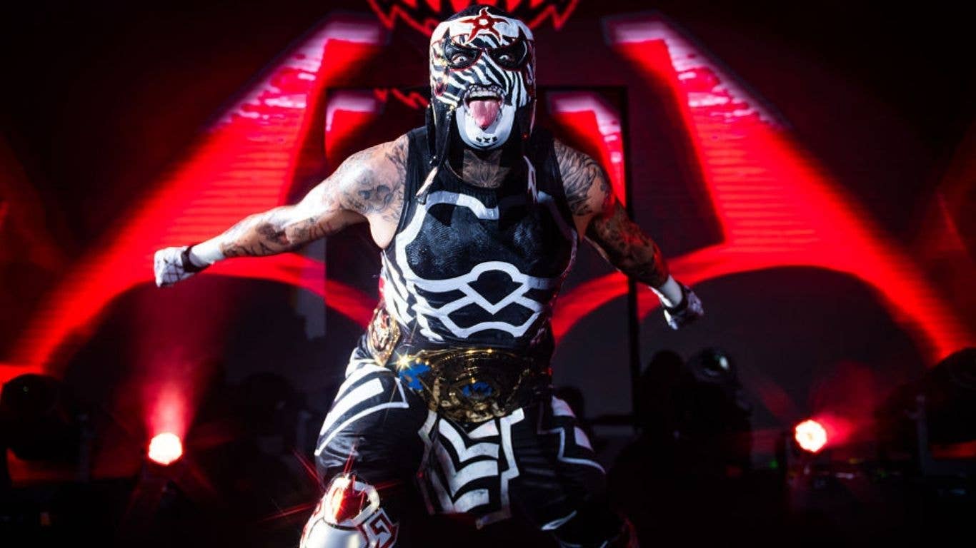 Penta Takes Shot at Roman Reigns and The Bloodline - Athlon