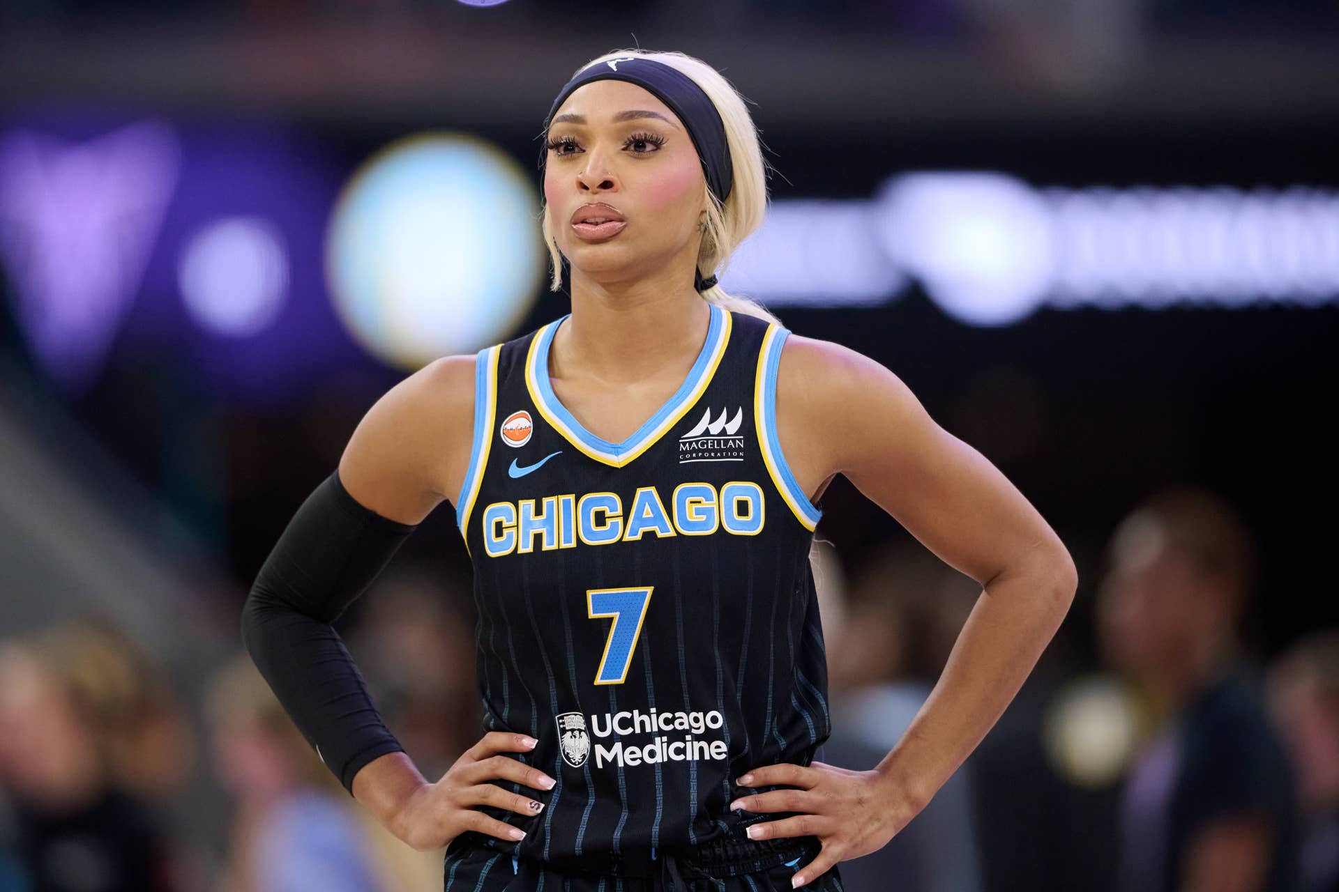 DiJonai Carrington Reacts to Chicago Sky News - Athlon