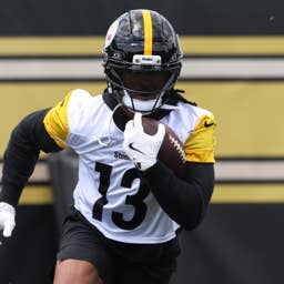 5 Best RB Fantasy Football Value Buys for 2026 Drafts