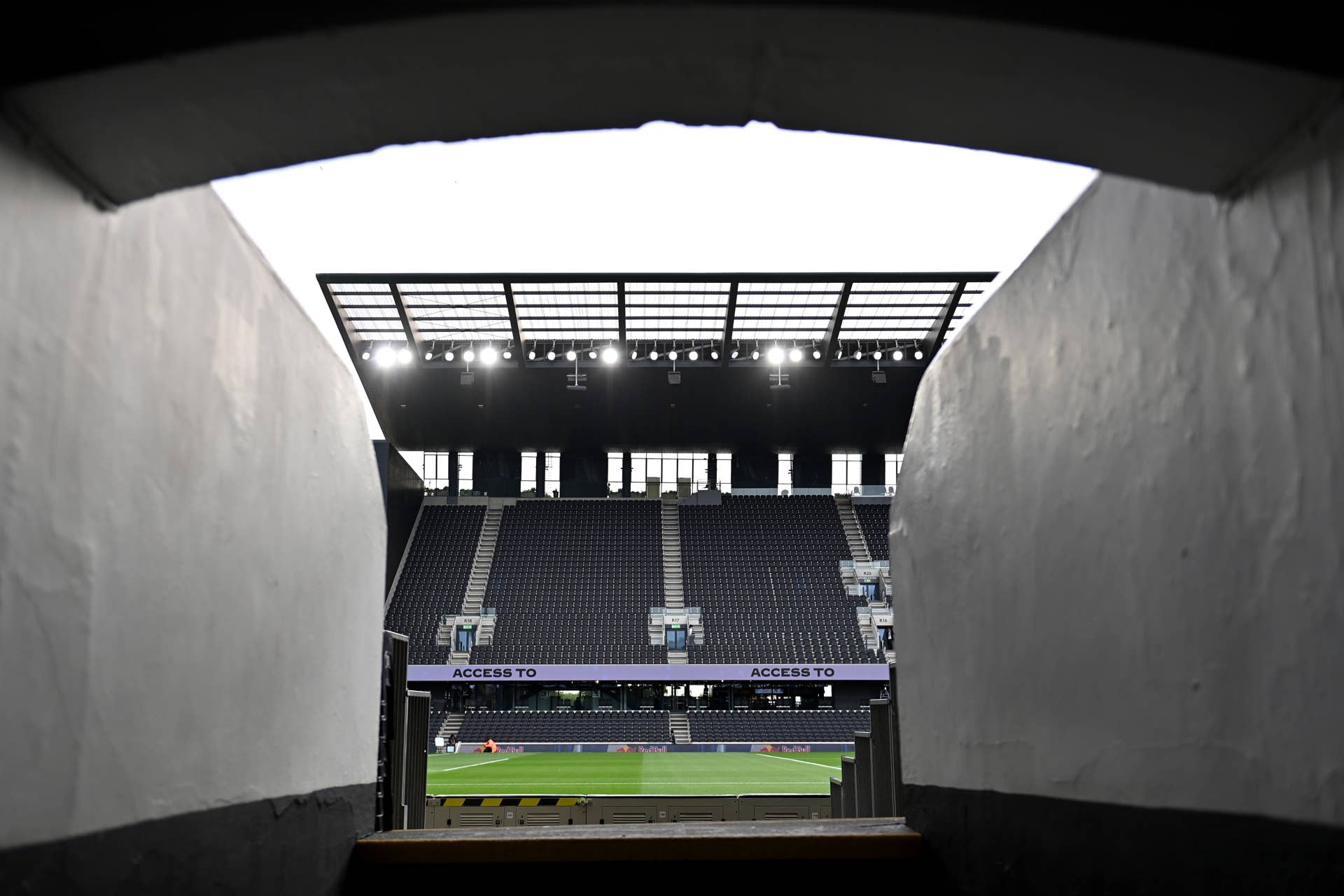 fulham-vs-afc-wimbledon-lineups-live-streaming-how-where-to-watch