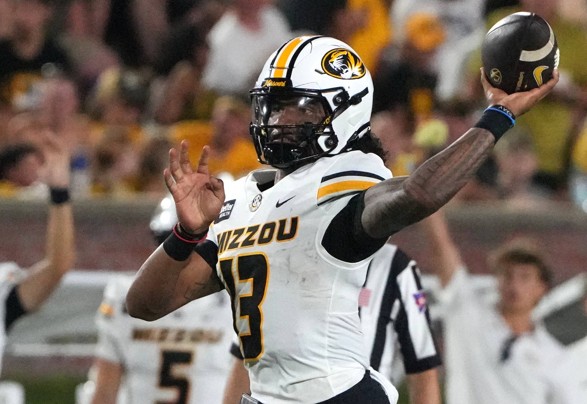 Missouri Tigers at Kansas Jayhawks NCAAF Prediction, Picks & Odds for Sept. 11, 2026