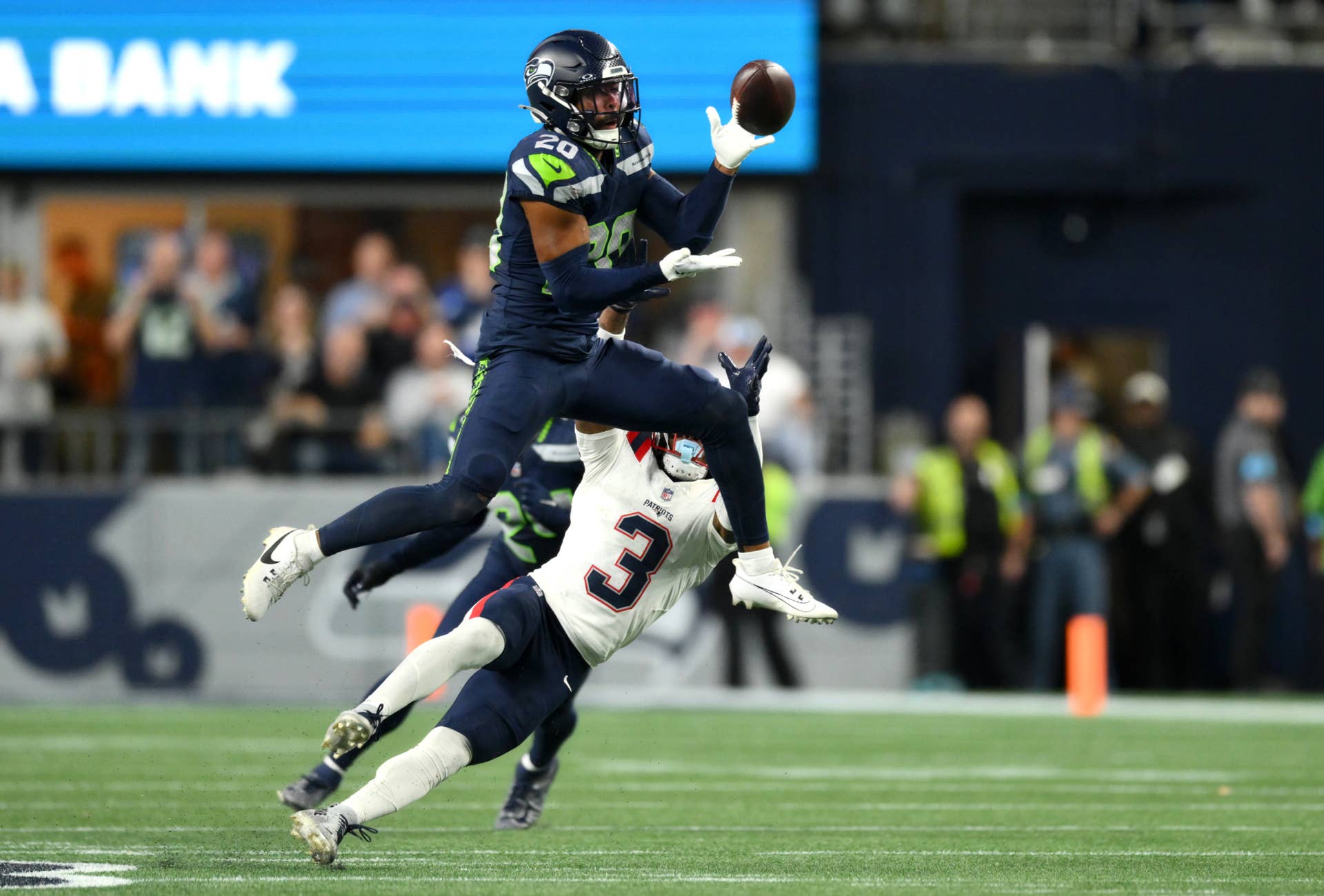 Life Safety Inage Seahawks Safety Julian Love Had the Game of His Life vs. the Patriots ...