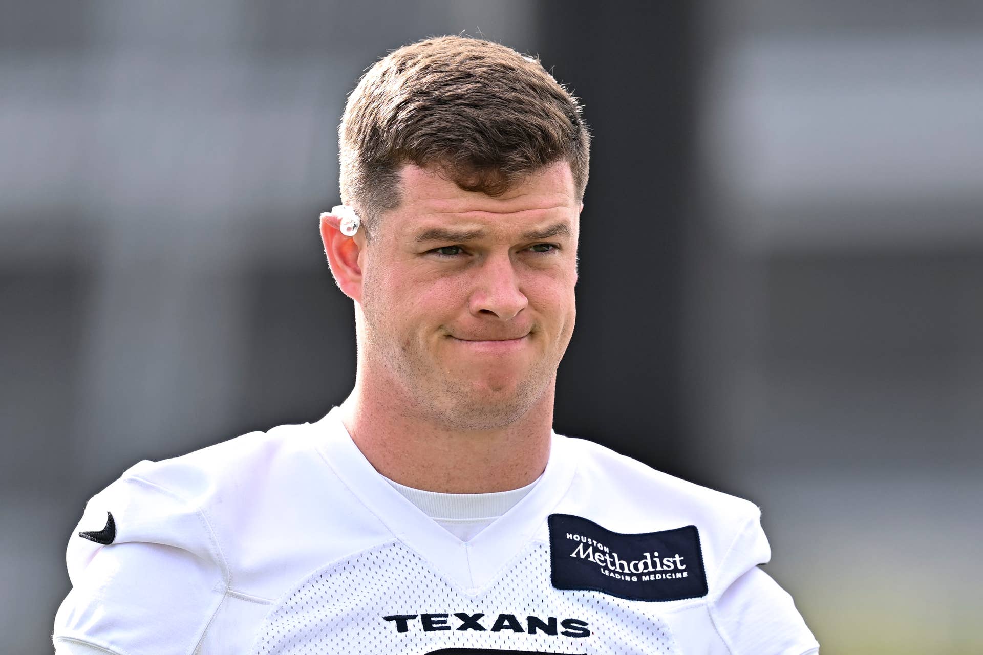 Reed Blankenship's Costly Debut Against DJ Moore Raises the Stakes at ...