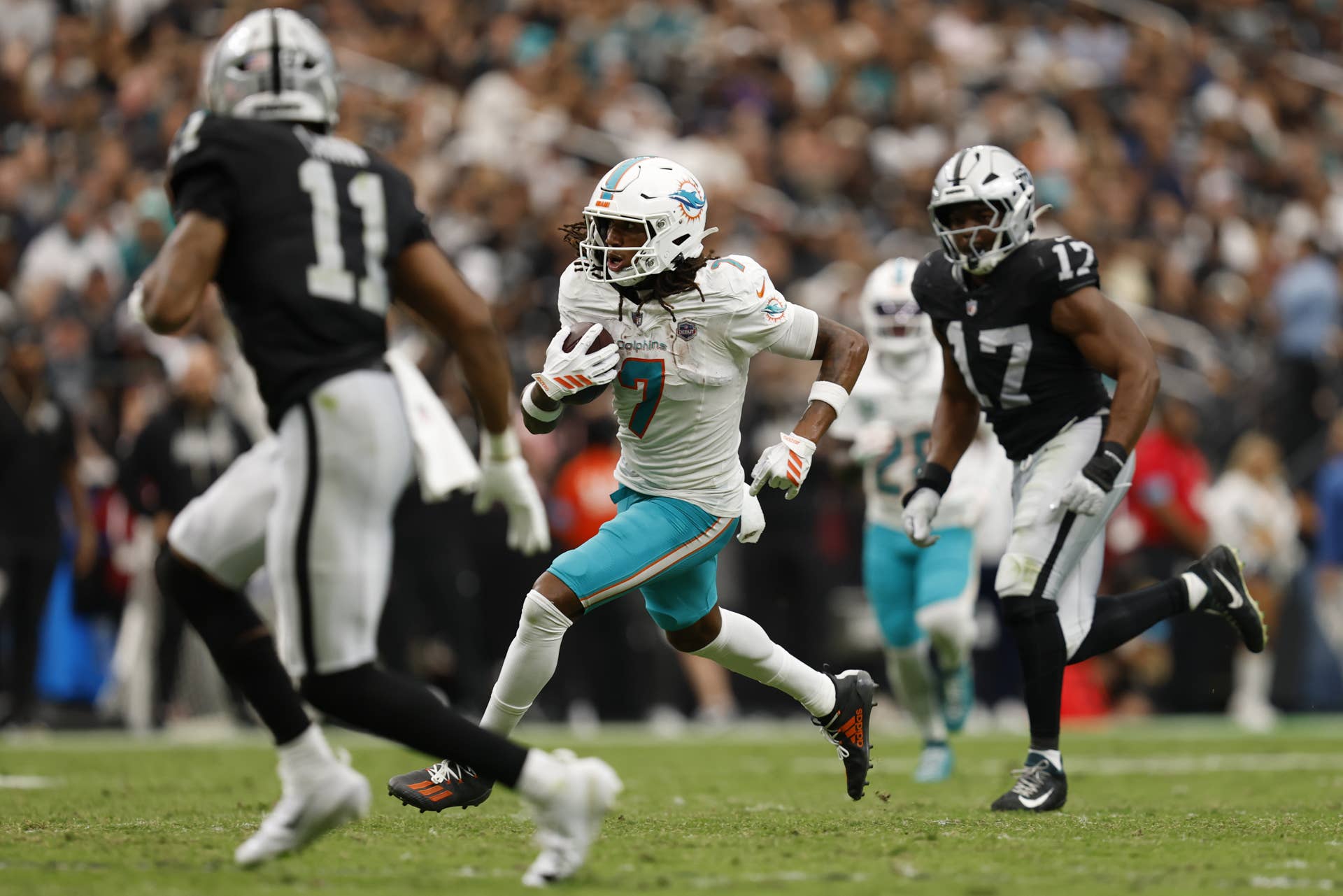 Miami Dolphins Await Caleb Douglas as Offense Searches for a Spark - Athlon
