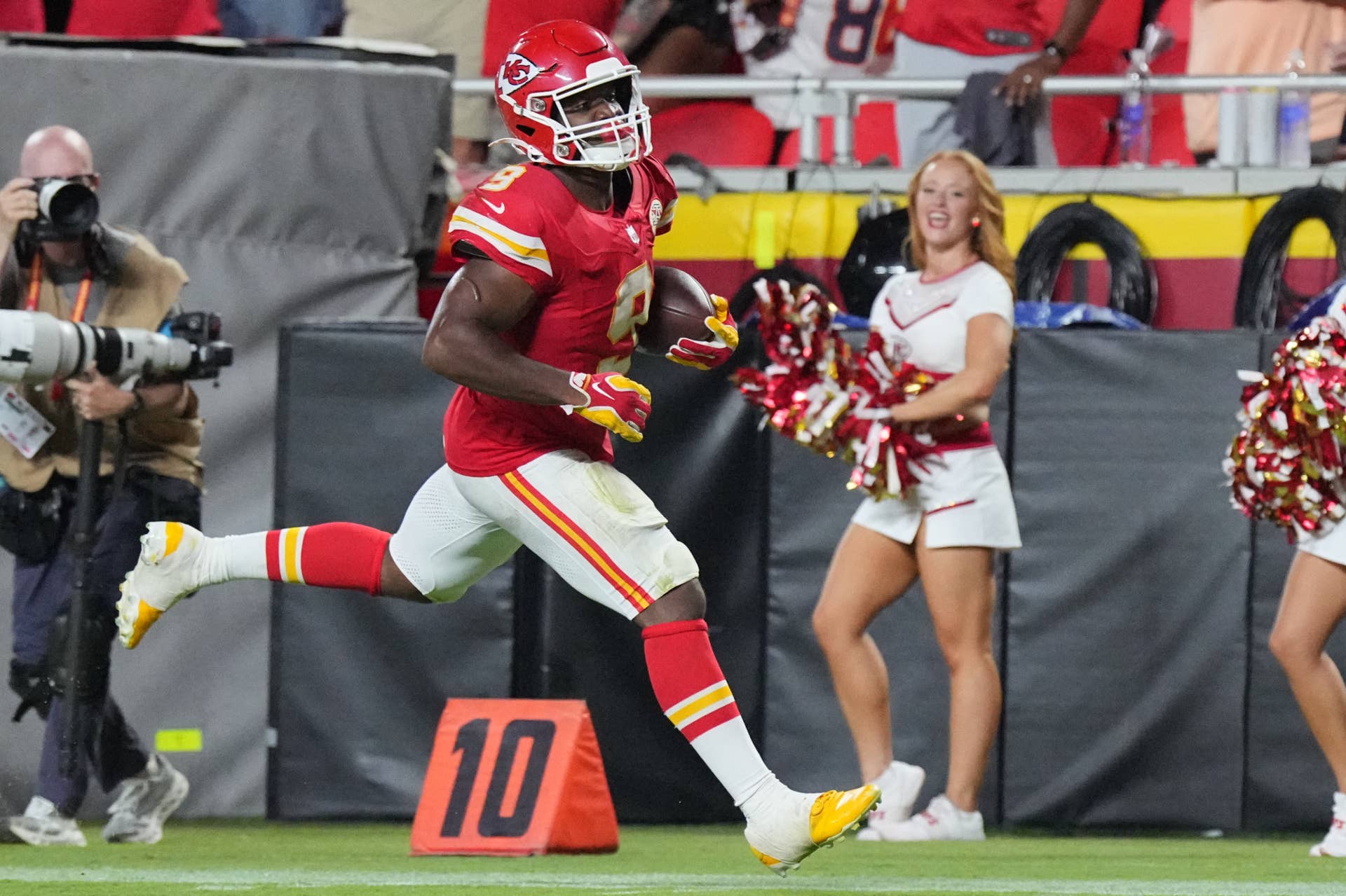 NFL Names September Players of the Month for Top Performances NFL Names September Players of the Month for Top Performances