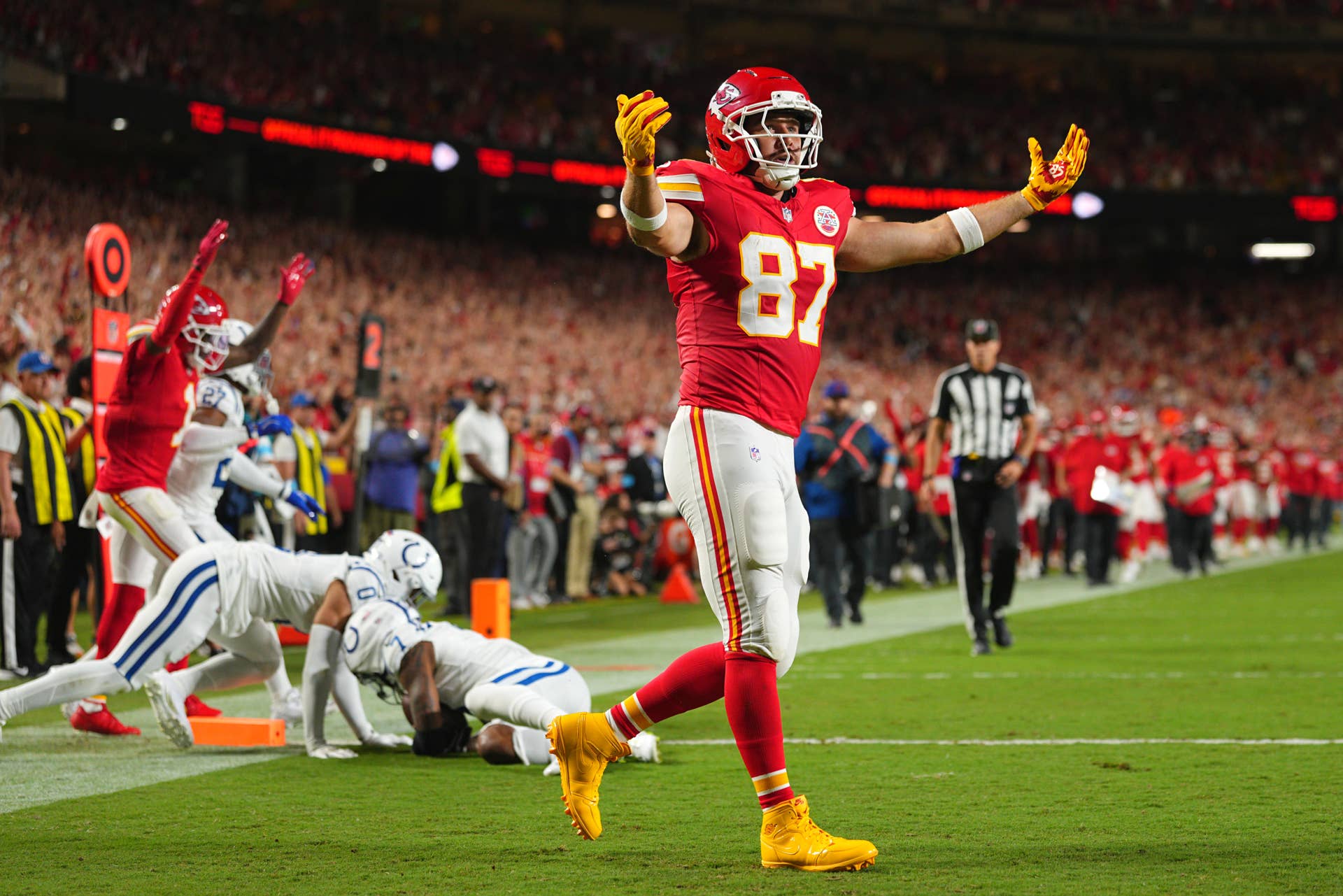Chiefs Announce Travis Kelce News During Colts Win - Athlon