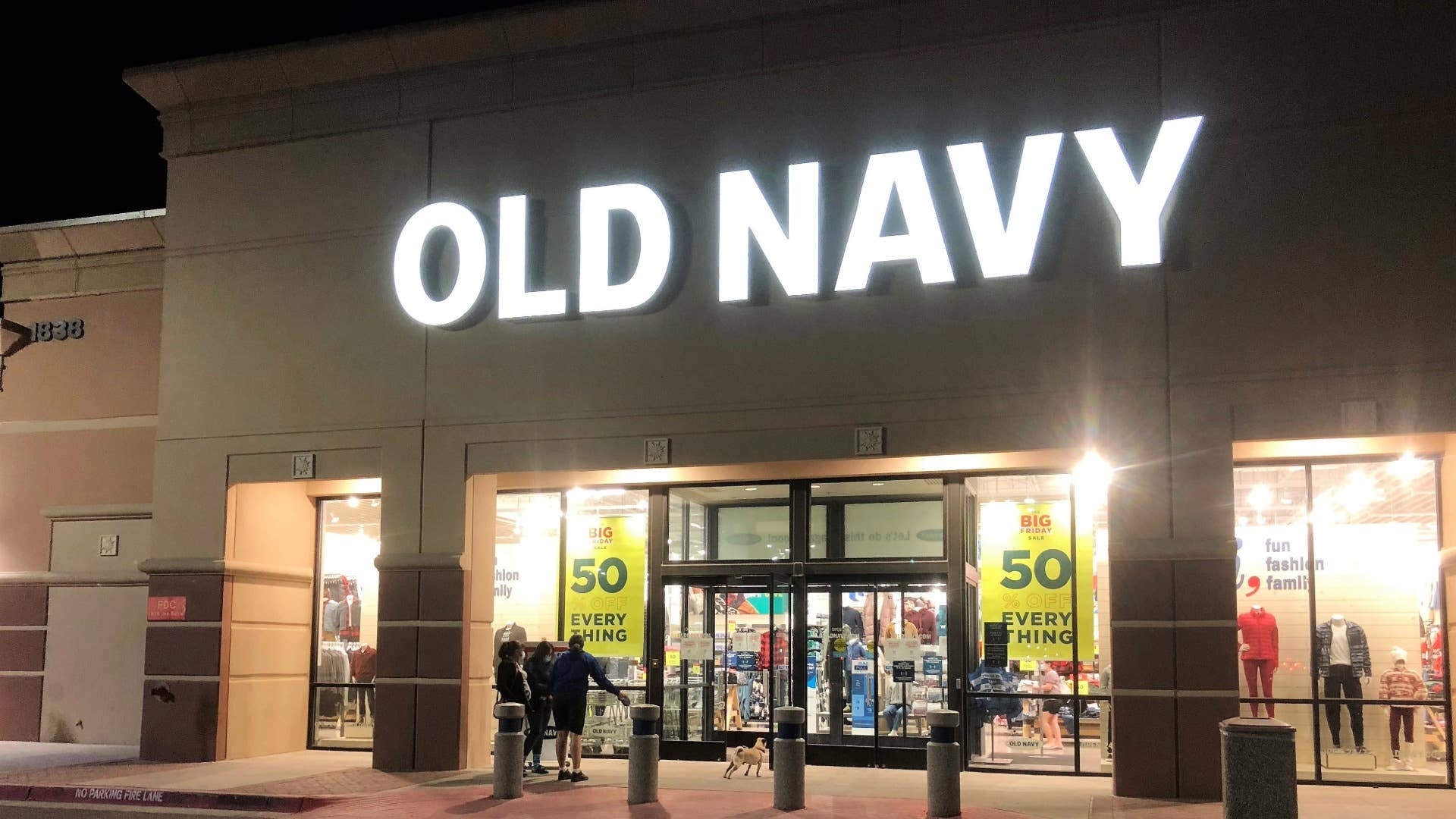 Old Navy's $15 Sporty Fleece Sweatshirts Come in 9 Colors - Athlon