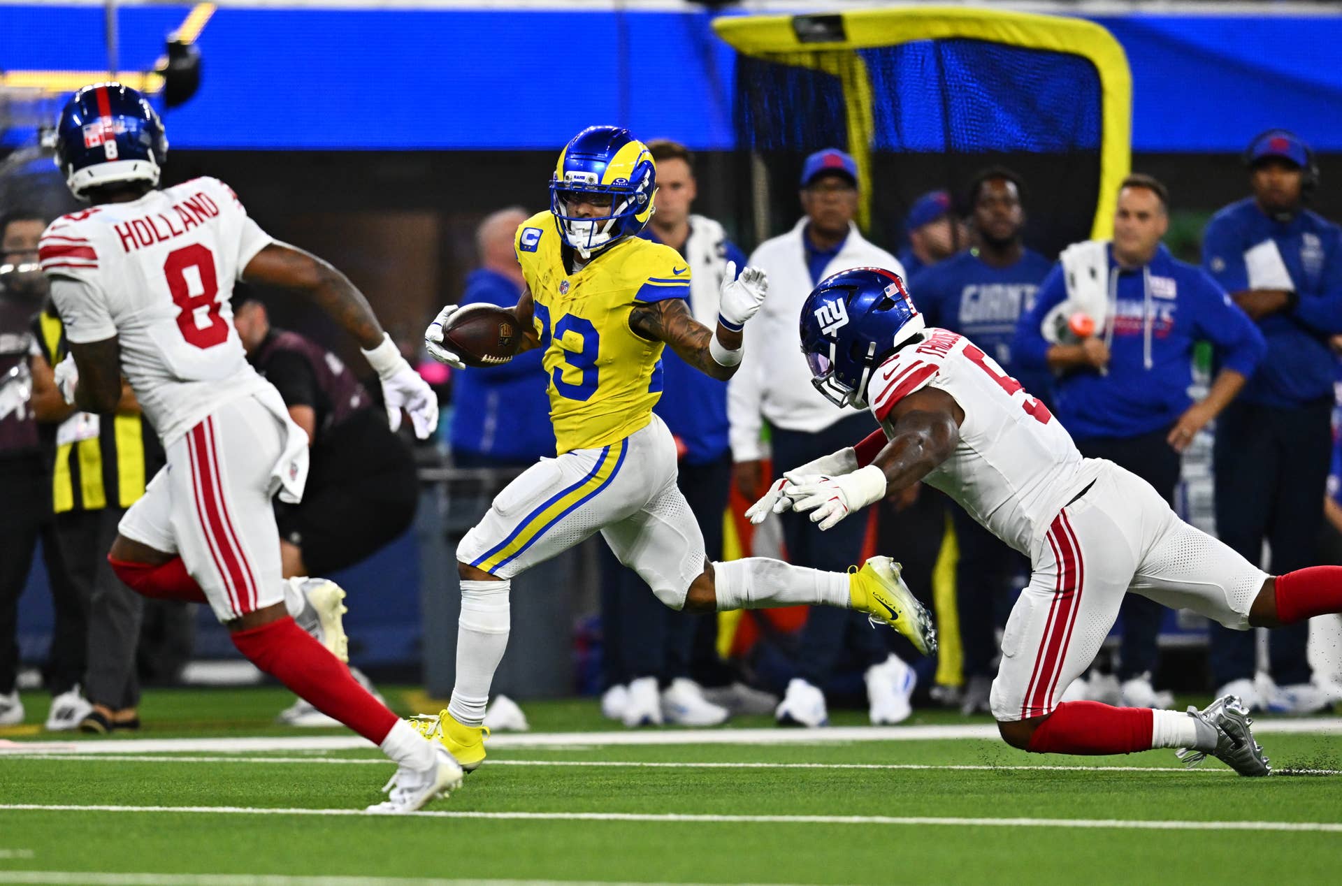 Blake Corum Is Outgaining Kyren Williams, and the Rams' Backfield Split ...
