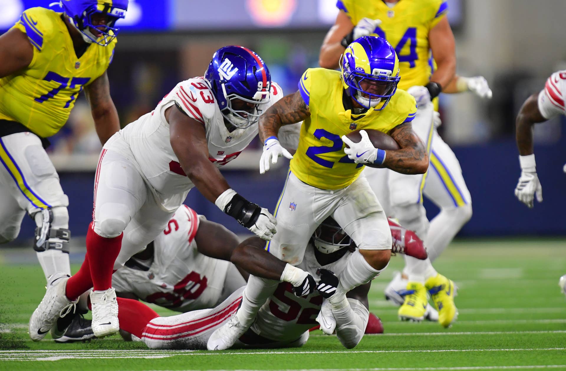 Blake Corum Is Outgaining Kyren Williams, and the Rams' Backfield Split ...