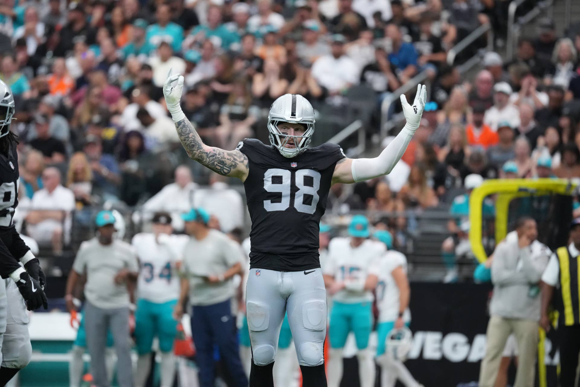 Maxx Crosby Still Dominating Through Double Teams - Athlon
