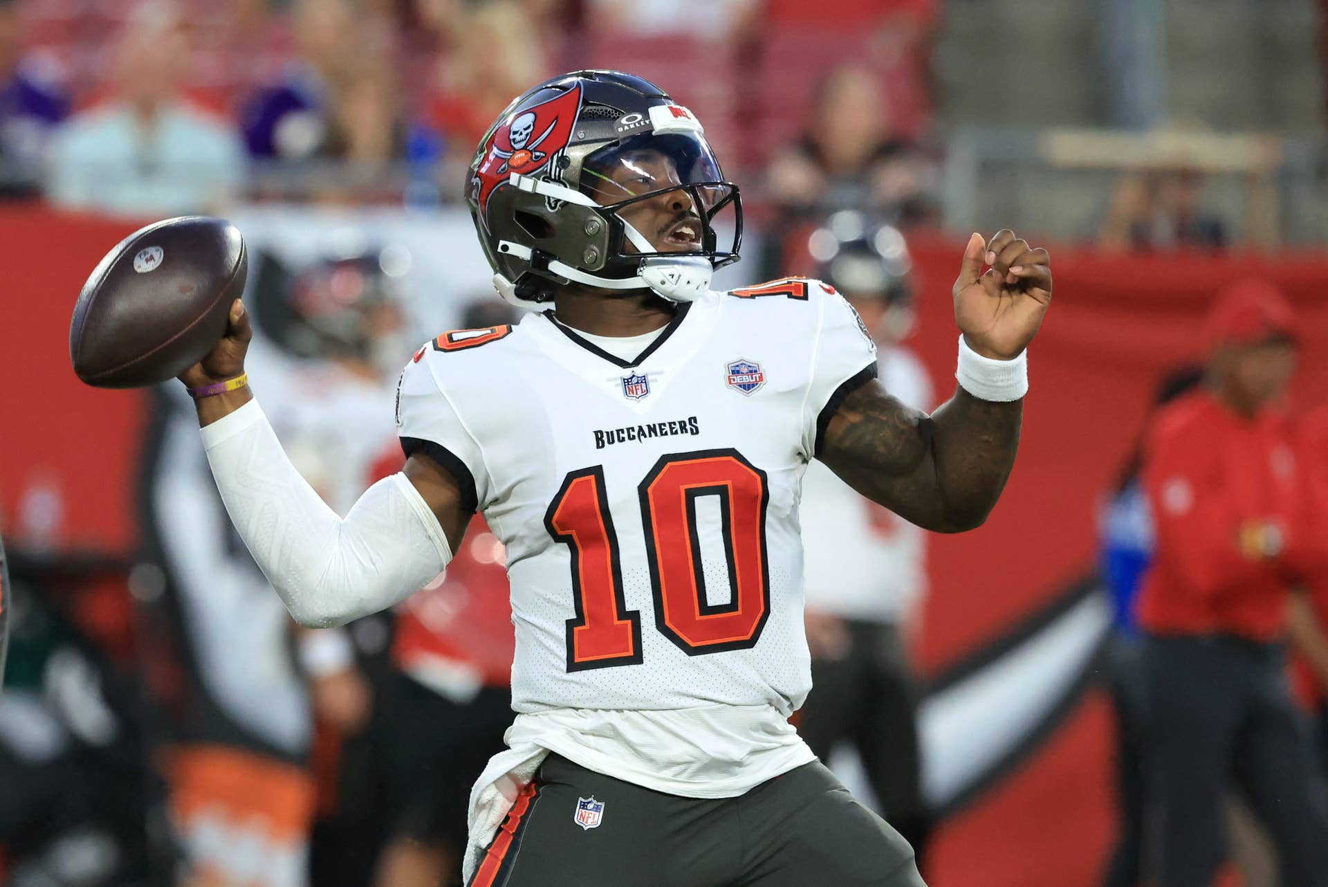 T.J. Watt and Alex Highsmith Give Jalon Daniels a Reason to Wince in ...