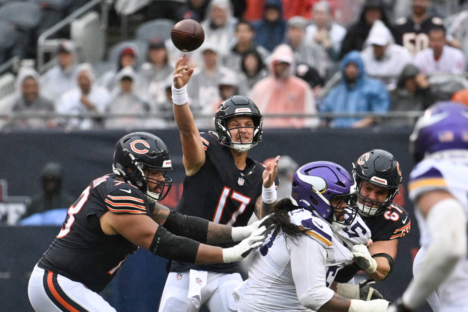 Eagles’ Monday Night Matchup Takes Intriguing Turn With QB Return