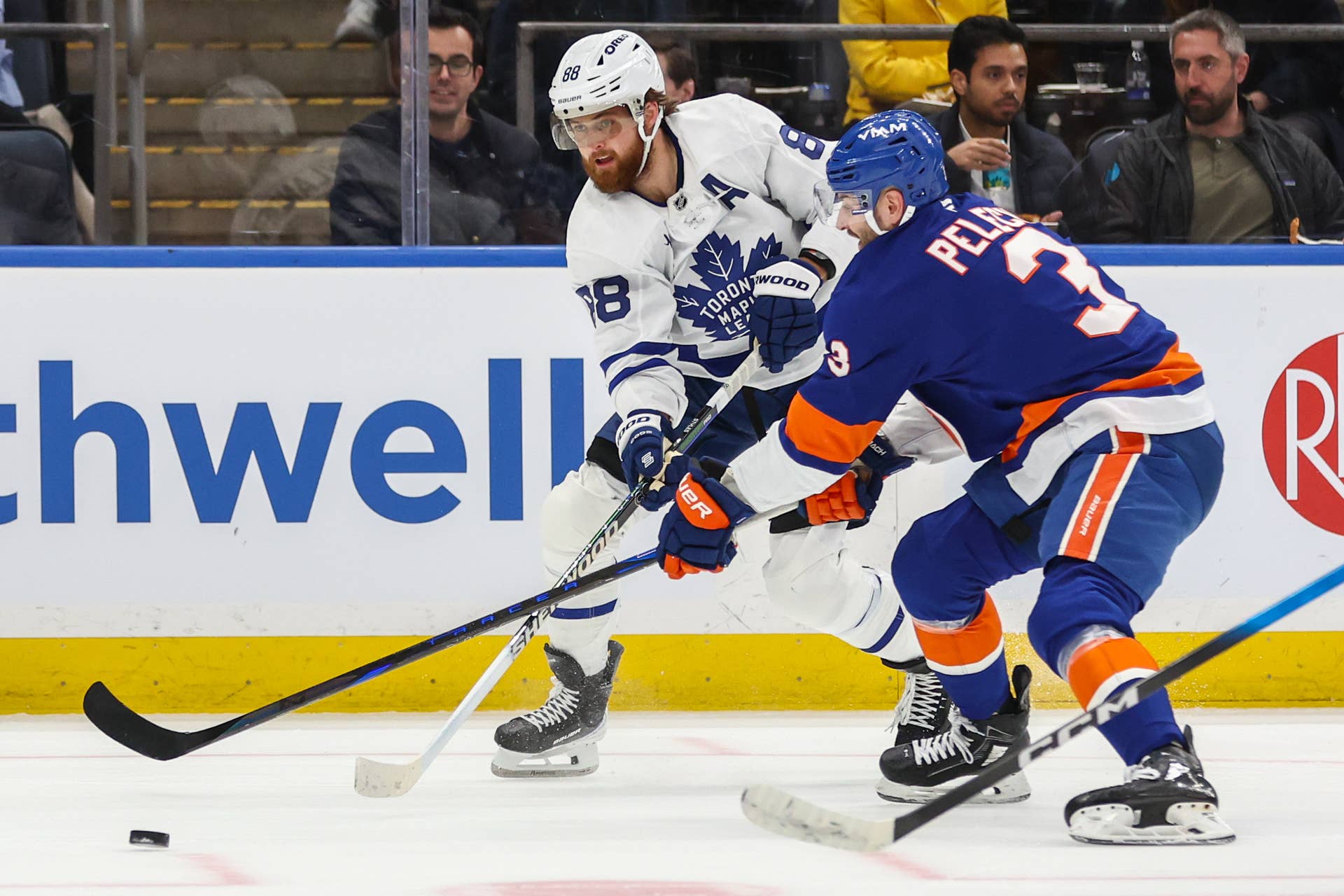 How to Watch Islanders vs Maple Leafs for Free: Wednesday Night Hockey