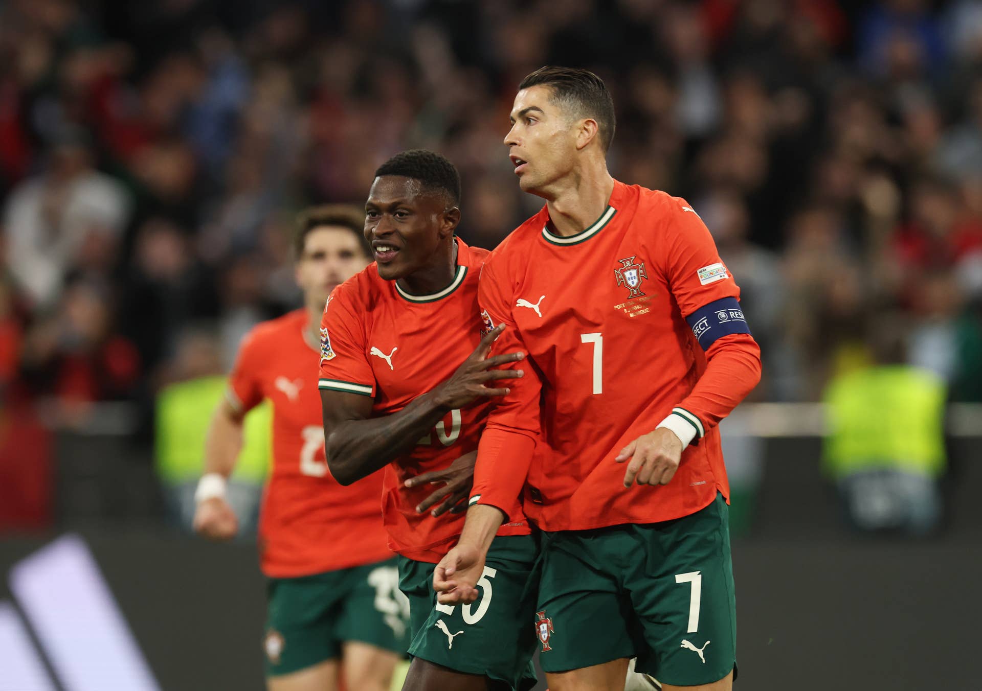 Nuno Mendes tạt thêm 'gáo nước lạnh' cho Ronaldo 3 Fact Check: Did Nuno Mendes Unfollow Cristiano Ronaldo After Portugal Rift? - Athlon