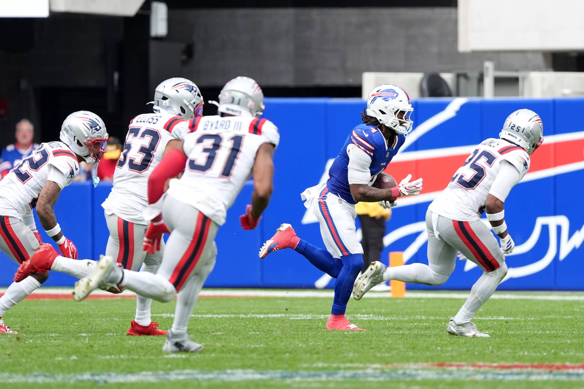 How Mike Vrabel’s Defense Bottled Up Josh Allen and James Cook - Athlon