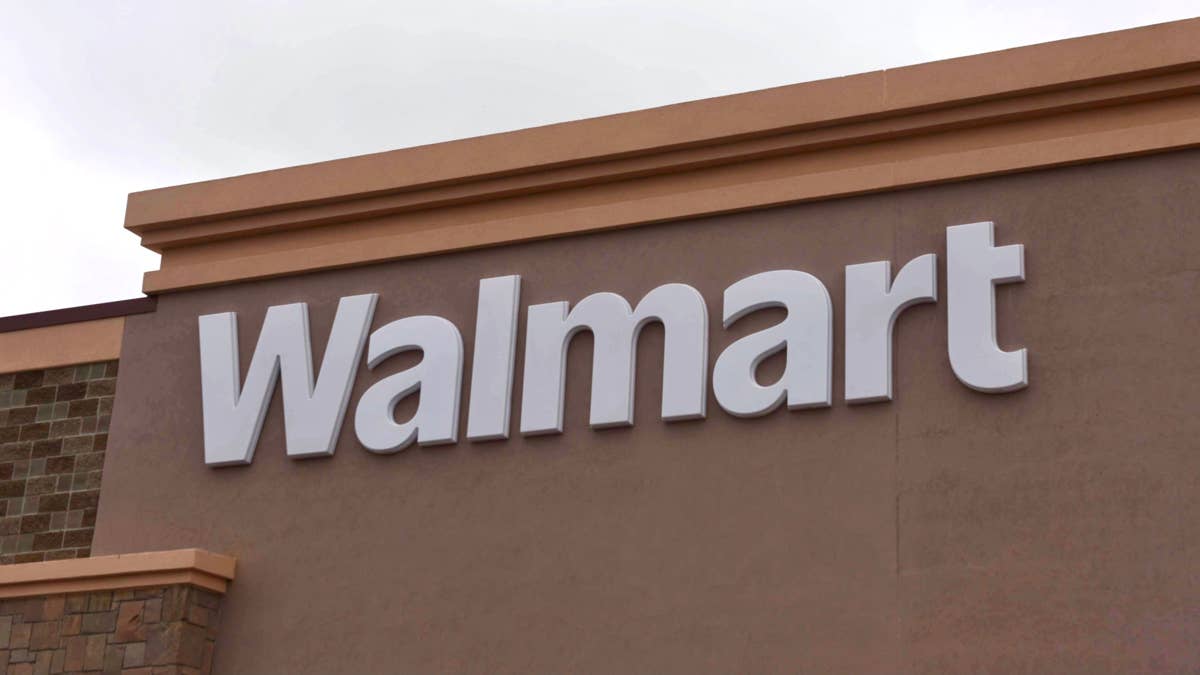 Walmart's Cozy, Fur-Lined Winter Snow Boots Are on Sale for $25