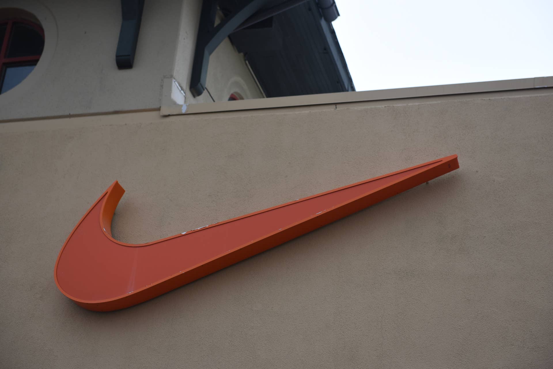 Nike’s $105 LeBron James Witness 9 Sneakers Are Now on Sale for Just ...