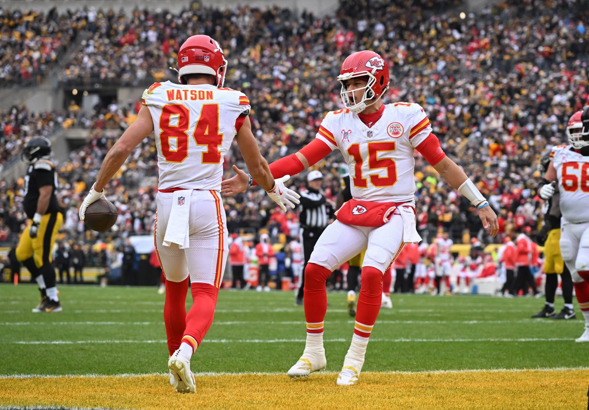 Justin Watson Patrick Mahomes