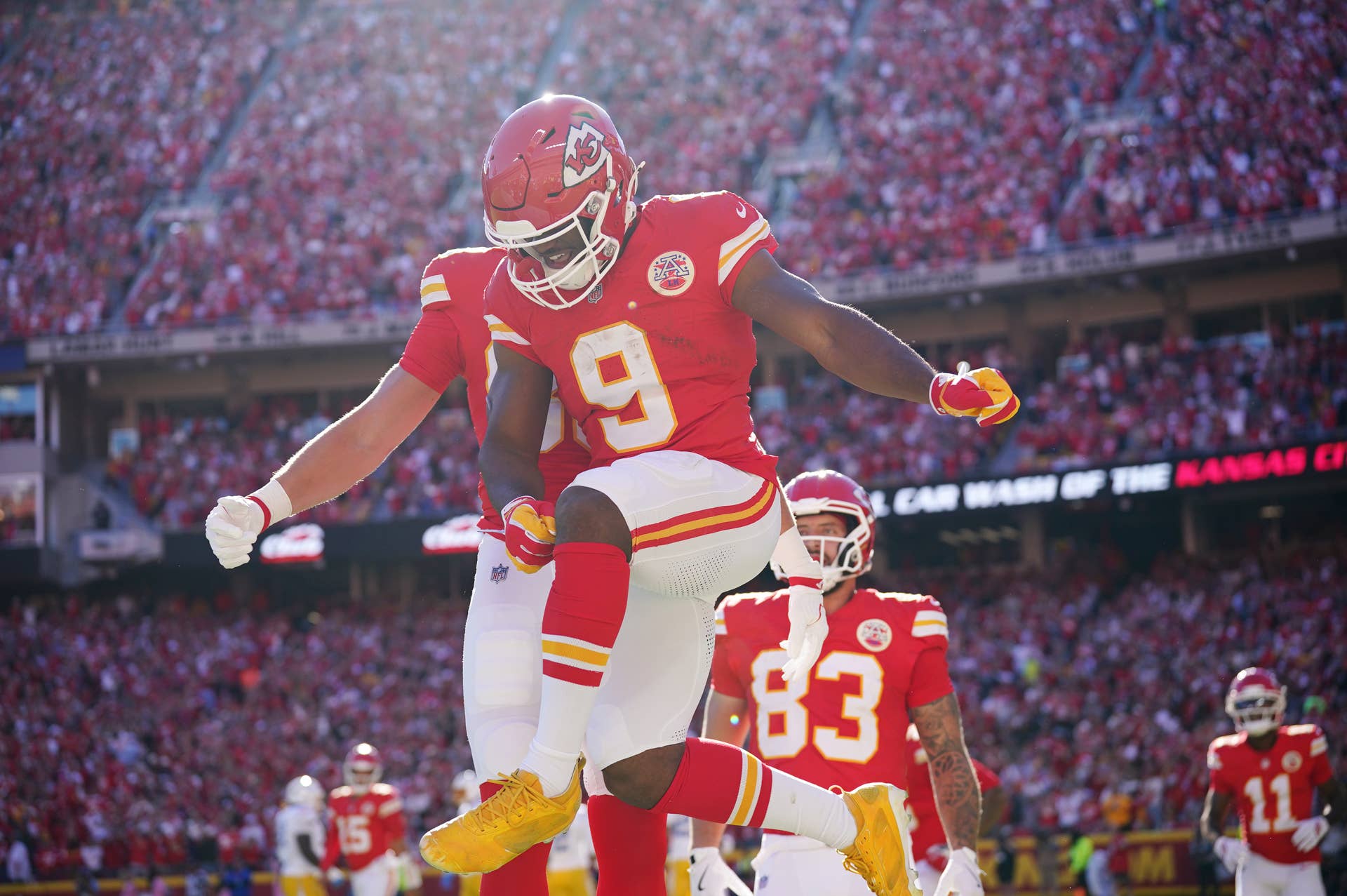 Chiefs Ride Kenneth Walker III to 5-0 as Mahomes Plays It Safe - Athlon