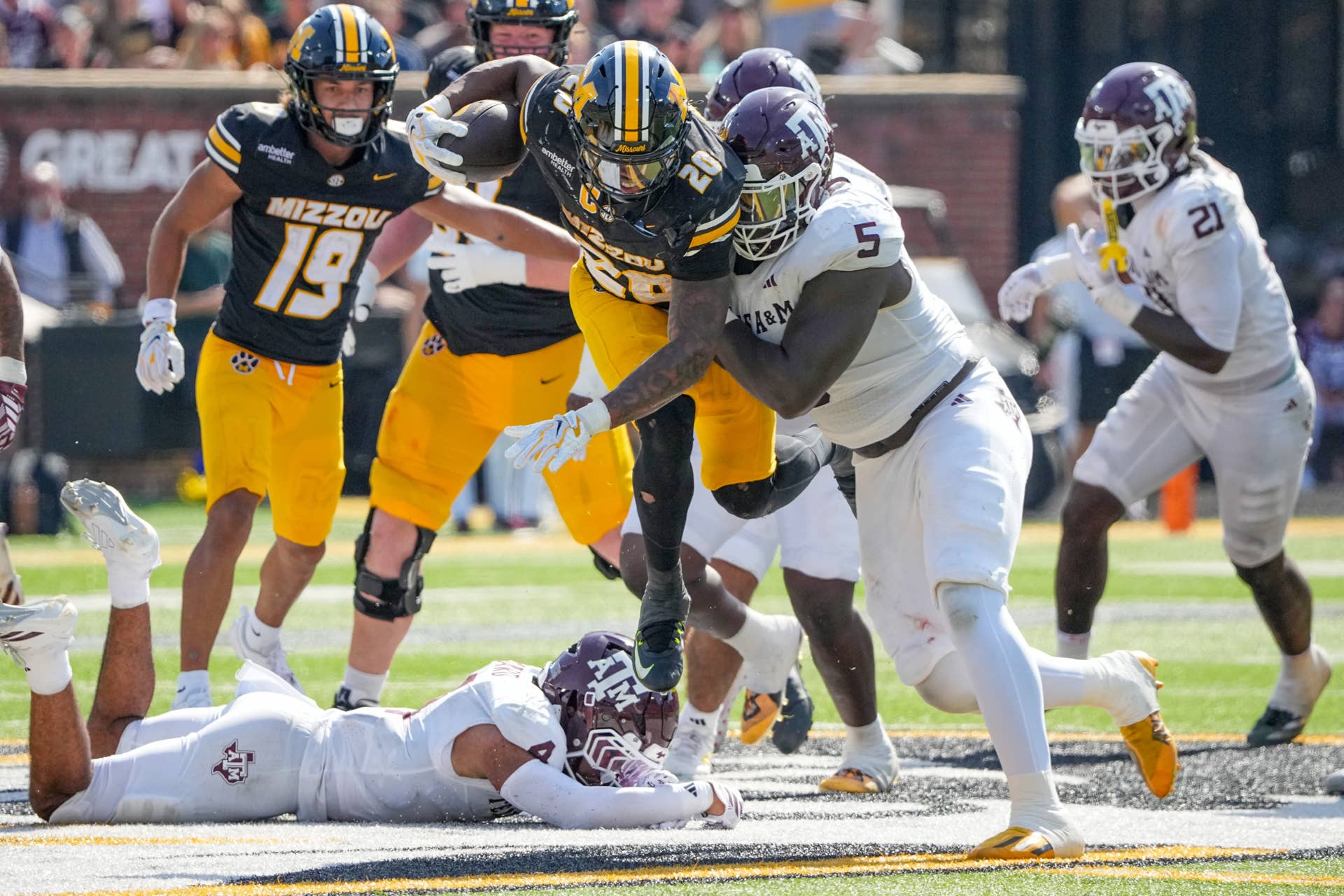 Missouri Tigers at Ole Miss Rebels Prediction, Picks & Odds for Week 7 ...