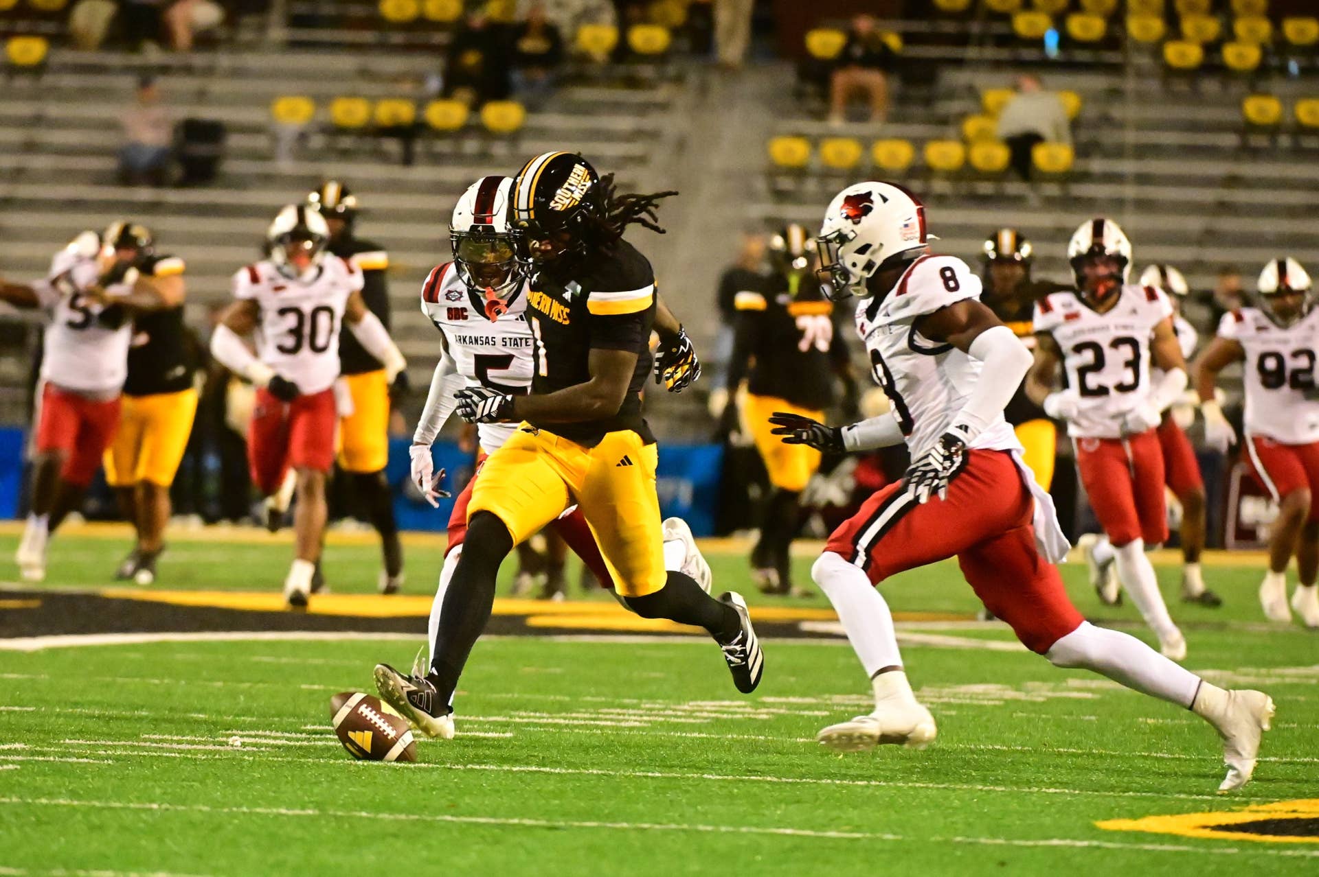Louisiana Ragin' Cajuns at Southern Miss Golden Eagles Prediction, Picks & Odds for Week 8