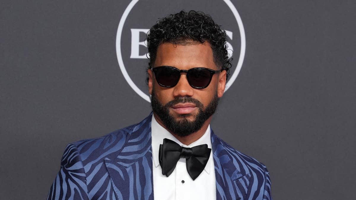 Illini Rug Russell Wilson Announces Career News Amid NFL Season - Athlon